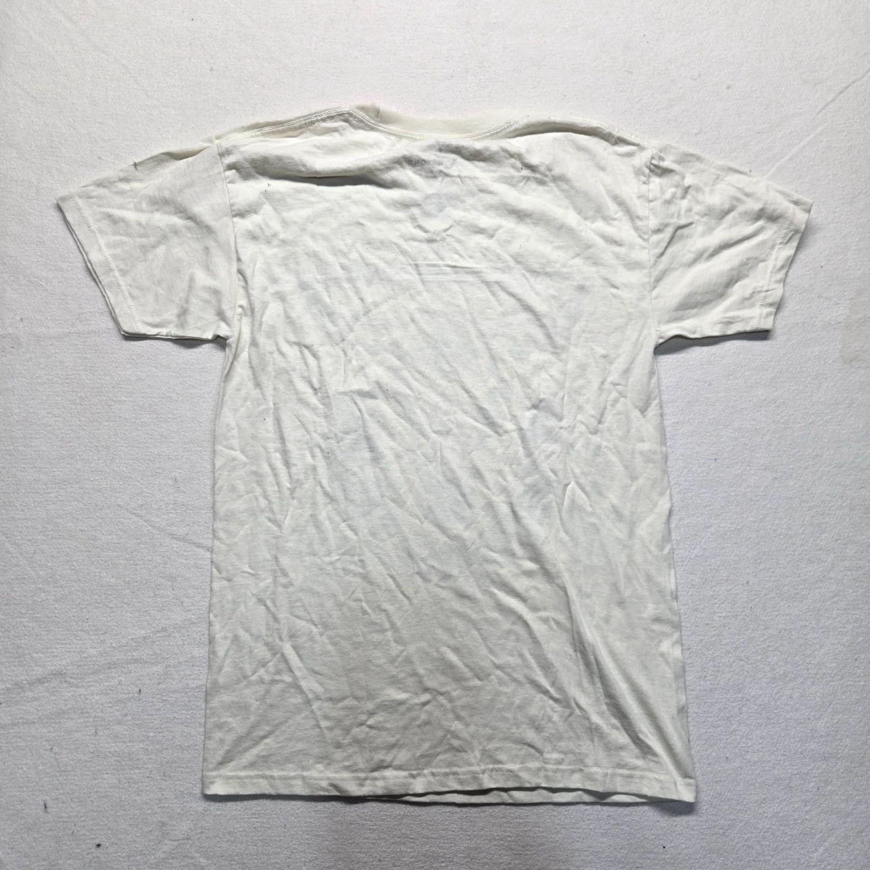 Vintage VINTAGE Yellowstone Dutton Ranch Shirt Adult S White T-Shirt Mens Size US S / EU 44-46 / 1 - 8 Thumbnail