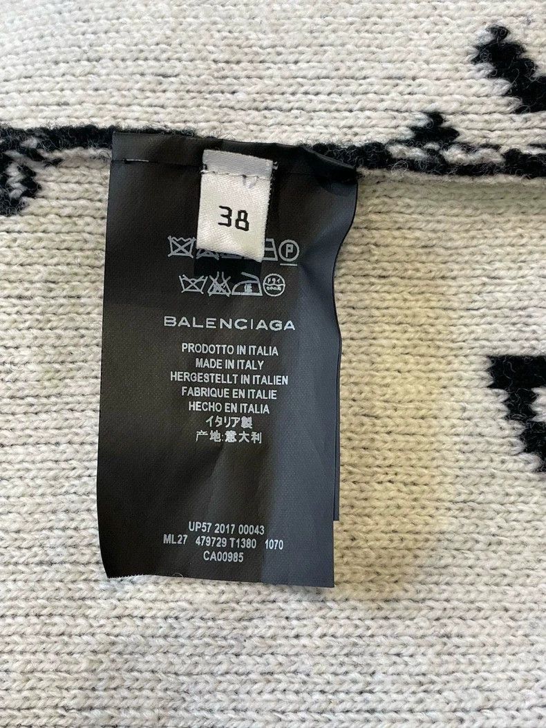 Balenciaga Balenciaga size 38 Black bullet screen sweater with full lo Size US M / EU 48-50 / 2 - 5 Thumbnail