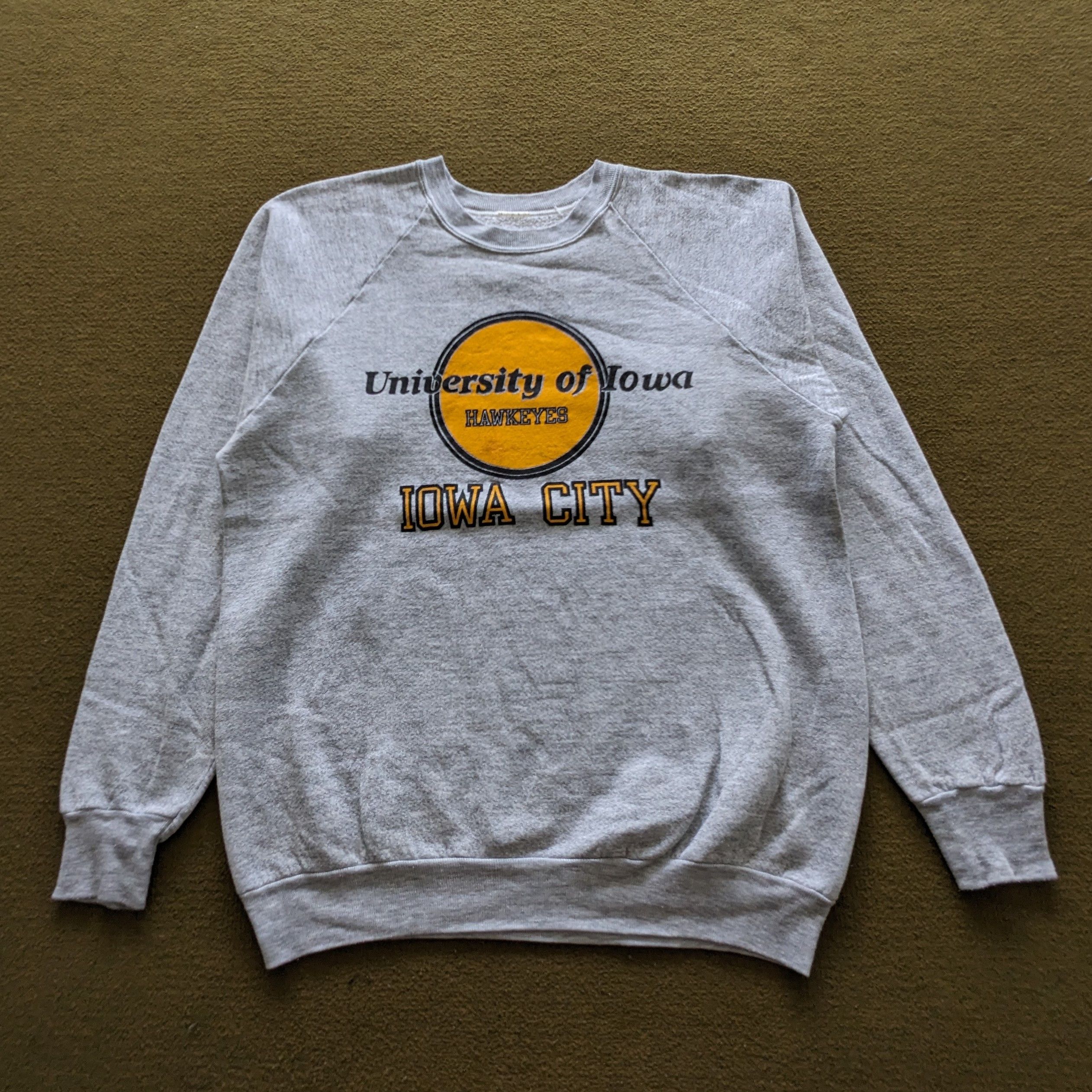 Vintage Vintage University Of Iowa Hawkeyes Sweatshirt Size US S / EU 44-46 / 1 - 1 Thumbnail