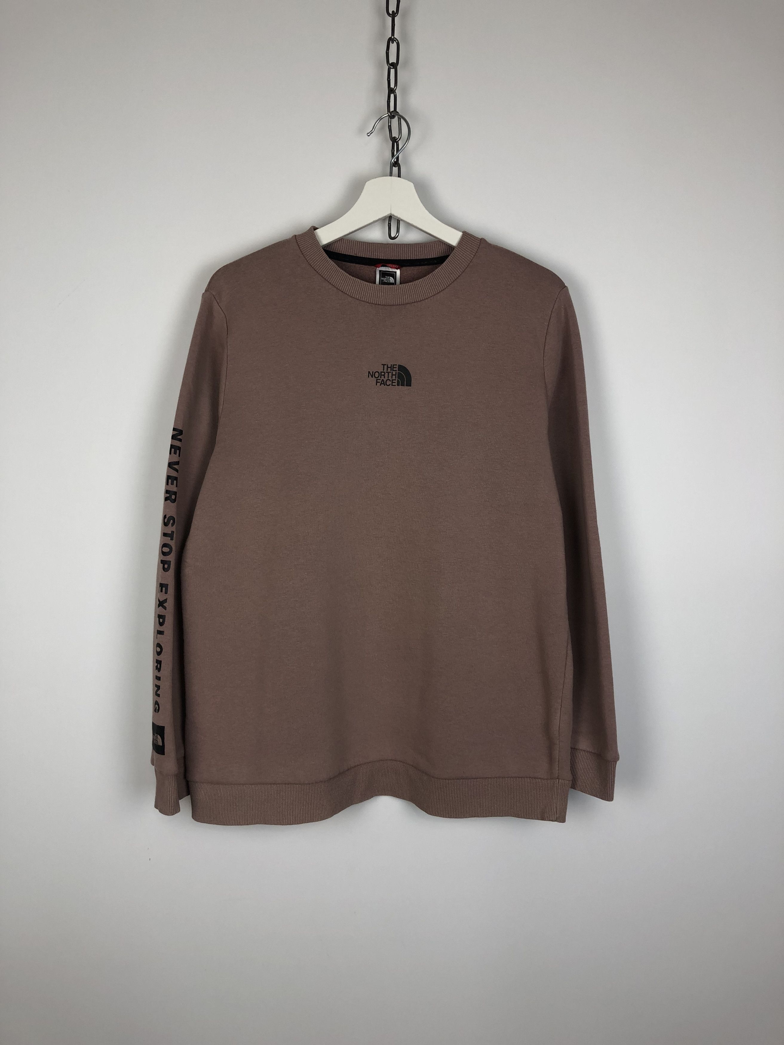 The North Face The North Face Sweatshirt Center Logo Crewneck size L Size L / US 10 / IT 46 - 1 Thumbnail