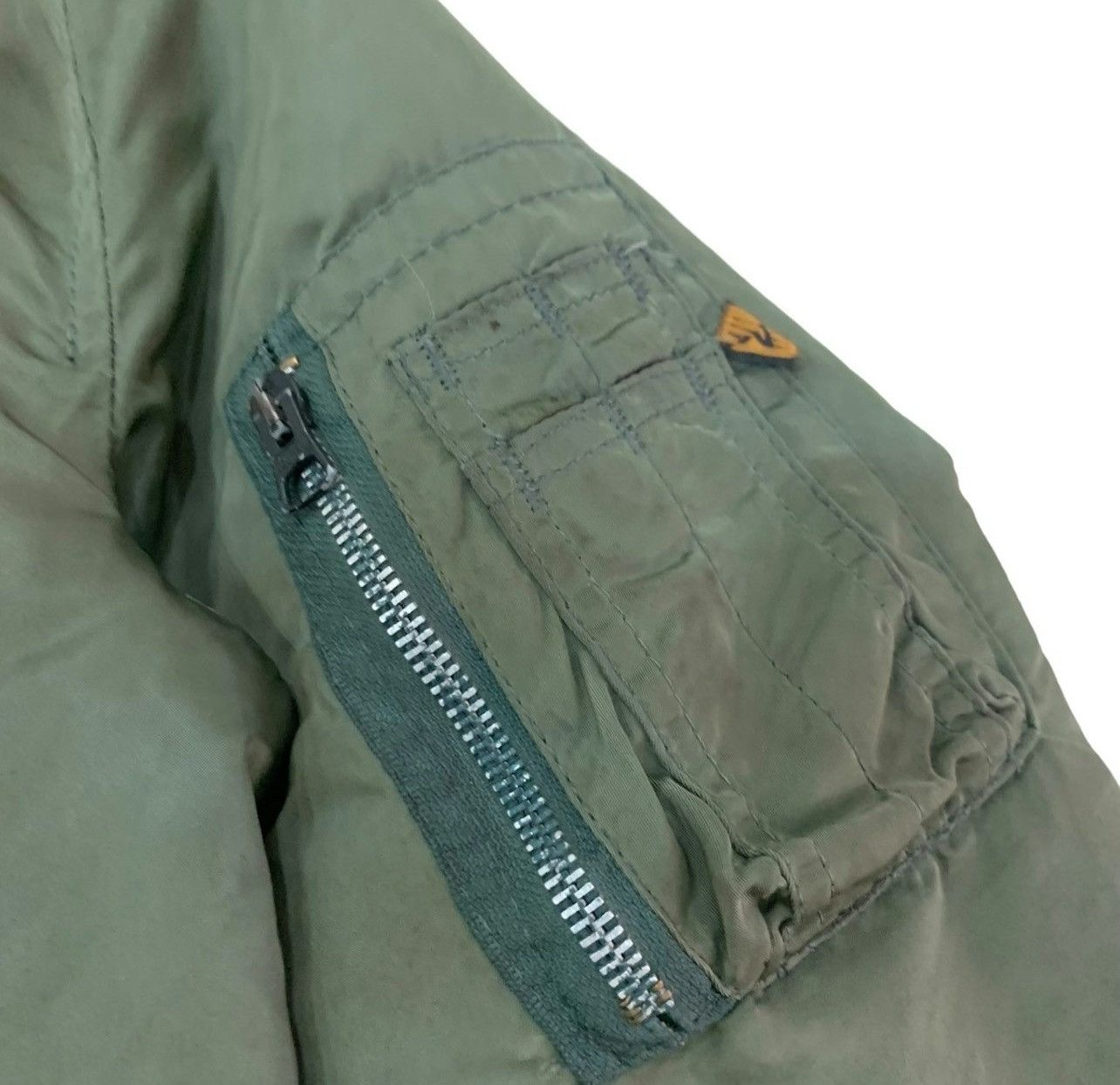 Alpha Industries Distressed Alpha Industries MA-1 Reversible Bomber Jacket Size US M / EU 48-50 / 2 - 8 Thumbnail