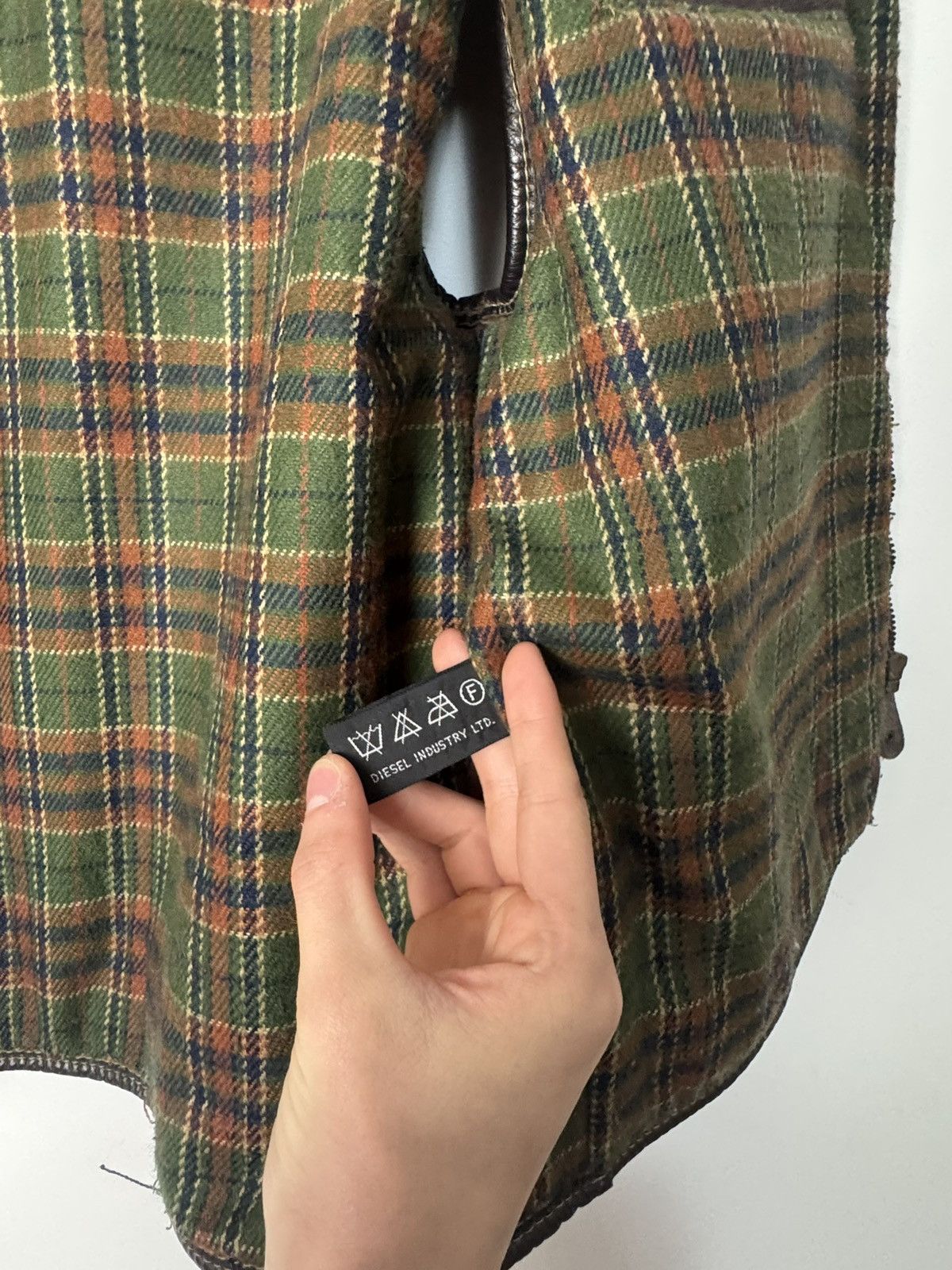Diesel Vintage Diesel Leather Suede VestPlaid Lined Archive 90s Size US XL / EU 56 / 4 - 11 Thumbnail