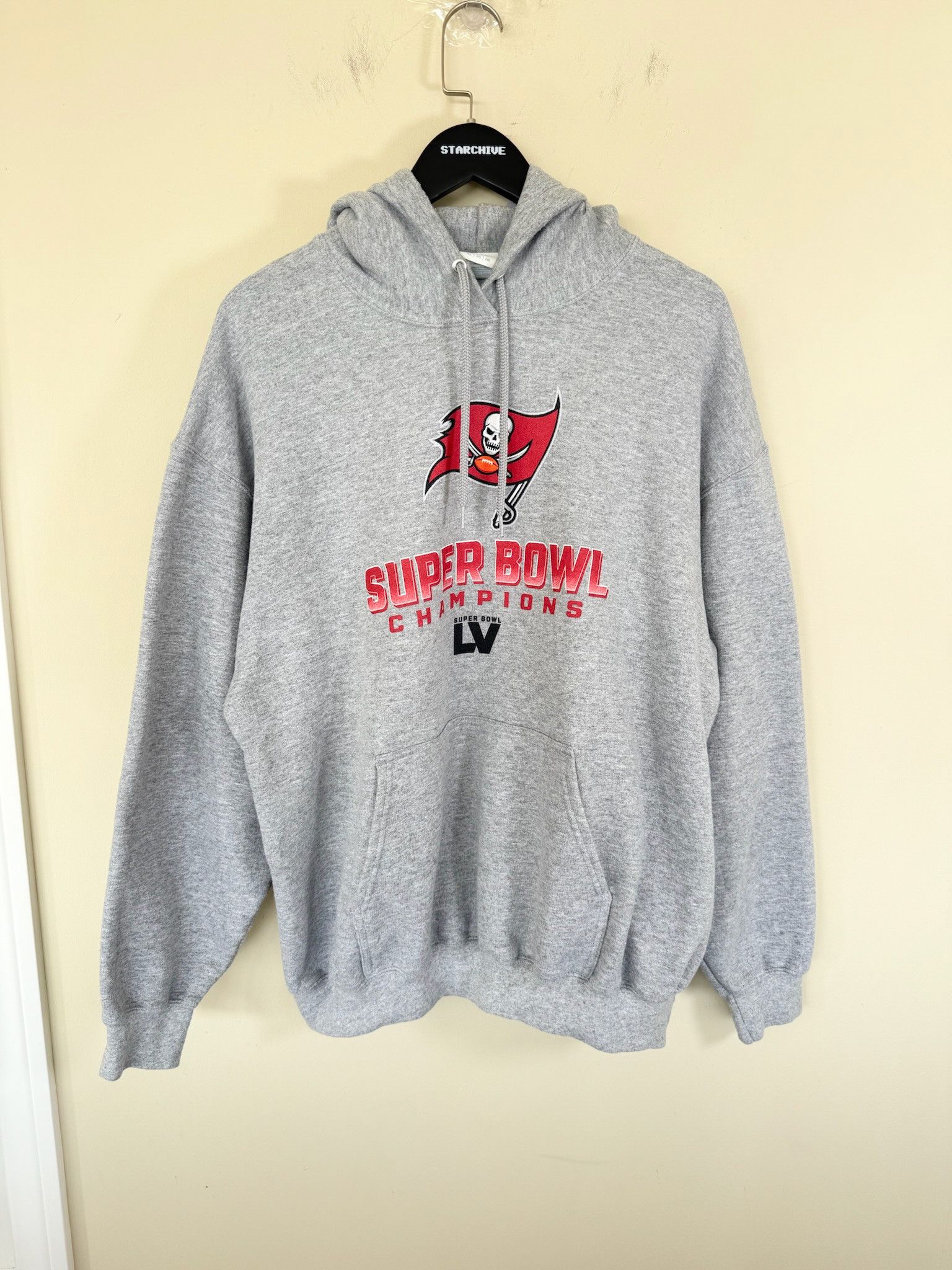 Vintage 2003 Buccaneers Super Bowl Hoodie Size US XL / EU 56 / 4 - 1 Thumbnail