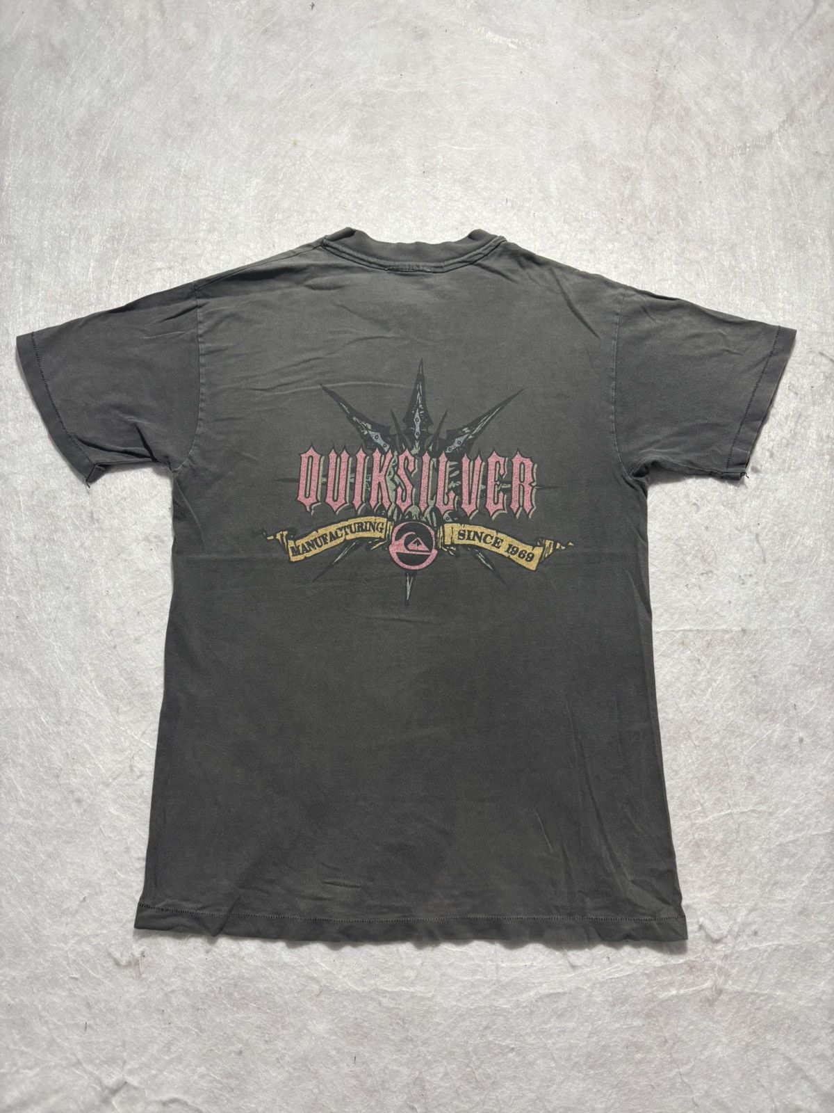 Quiksilver Vintage Quiksilver Tshirt Size US M / EU 48-50 / 2 - 1 Thumbnail