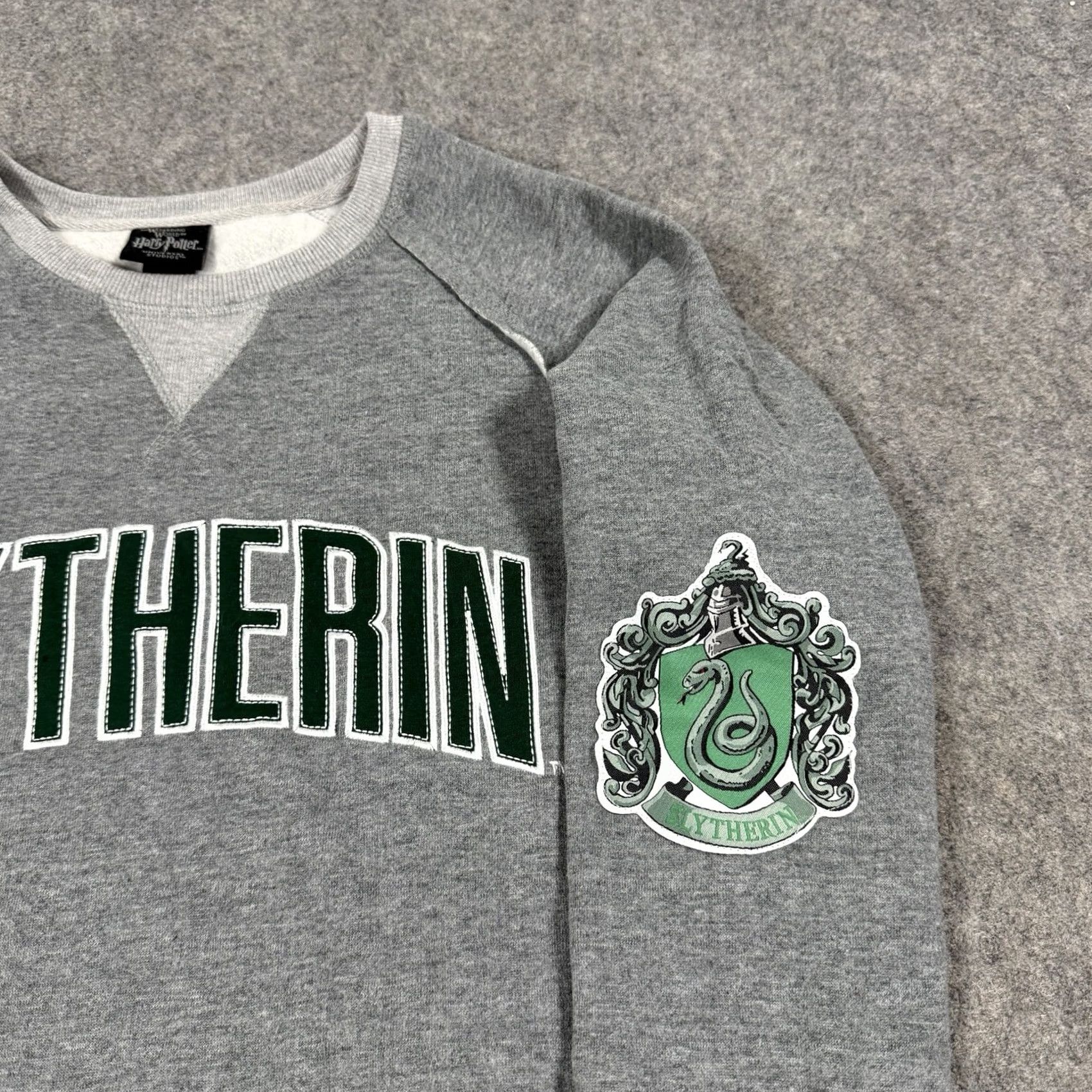 Vintage Universal Studios Harry Potter Slytherin Sweatshirt Unisex Adults Gray Small Black? Size US S / EU 44-46 / 1 - 5 Thumbnail