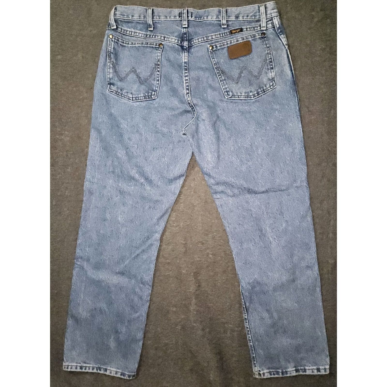Wrangler VINTAGE Wrangler 47MWZ Jeans Men 36x30 Blue Denim Straight 90s Cowboy Logo Zipper Pocket Western Regular Rise Mens Size US 36 / EU 52 - 7 Thumbnail
