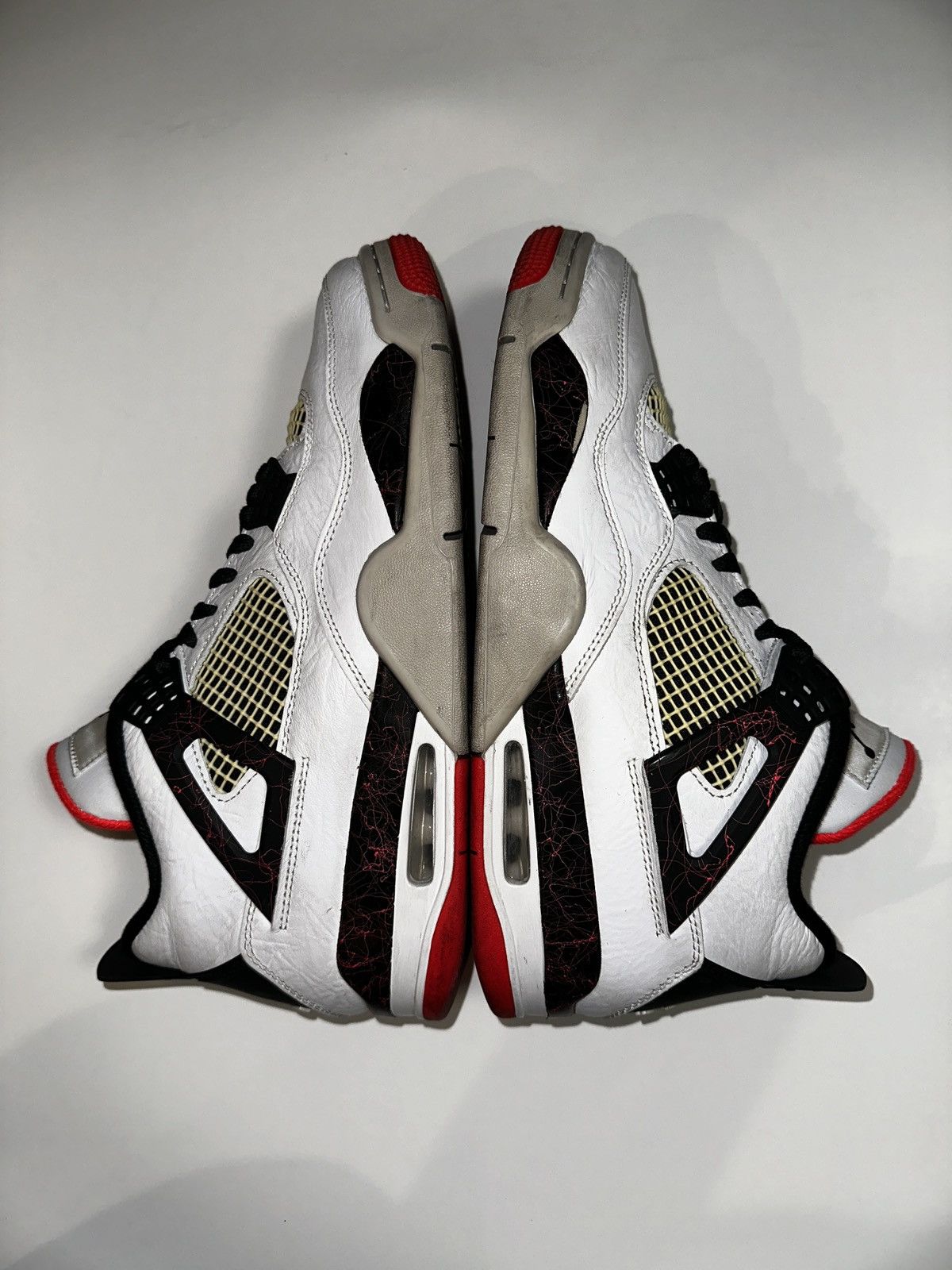 Jordan Brand NIKE Air Jordan 4 Pale Citron Bright Crimson Sneaker Size 11 Size US 11 / EU 44 - 5 Thumbnail