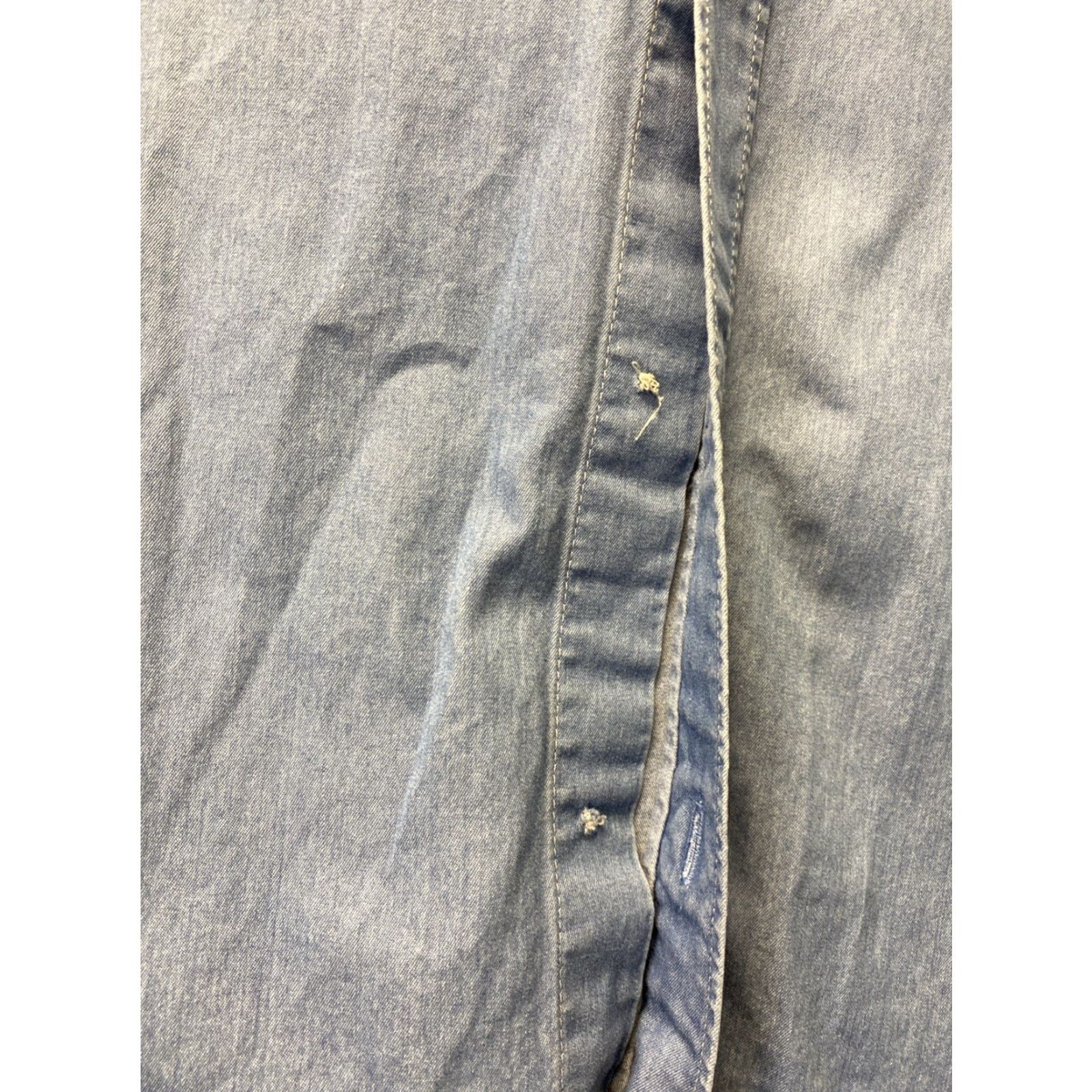 Hugo Boss VINTAGE HUGO BOSS Men Denim Shirt Casual Slim Fit Long Sleeve Button-Up Size XL Blue Size US XL / EU 56 / 4 - 3 Thumbnail