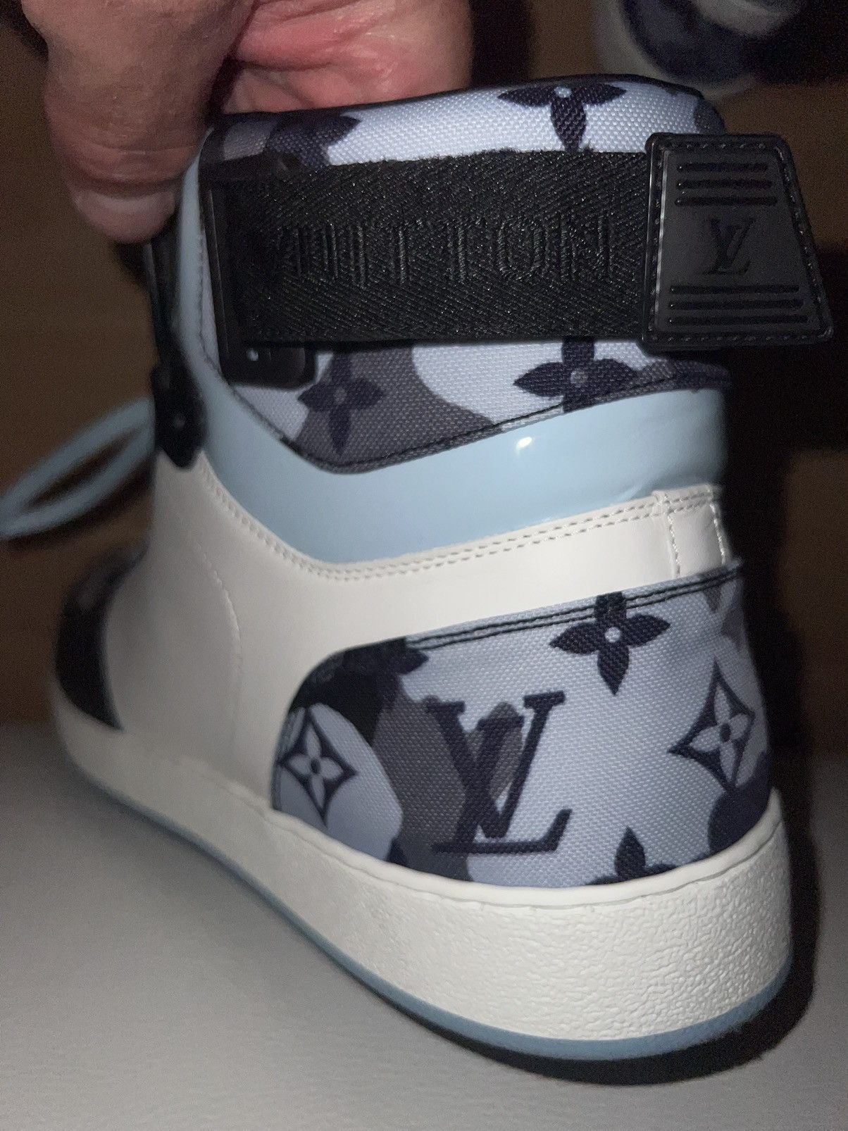 Louis Vuitton Louis Vuitton Rivoli Sneaker Size US 12 / EU 45 - 13 Thumbnail