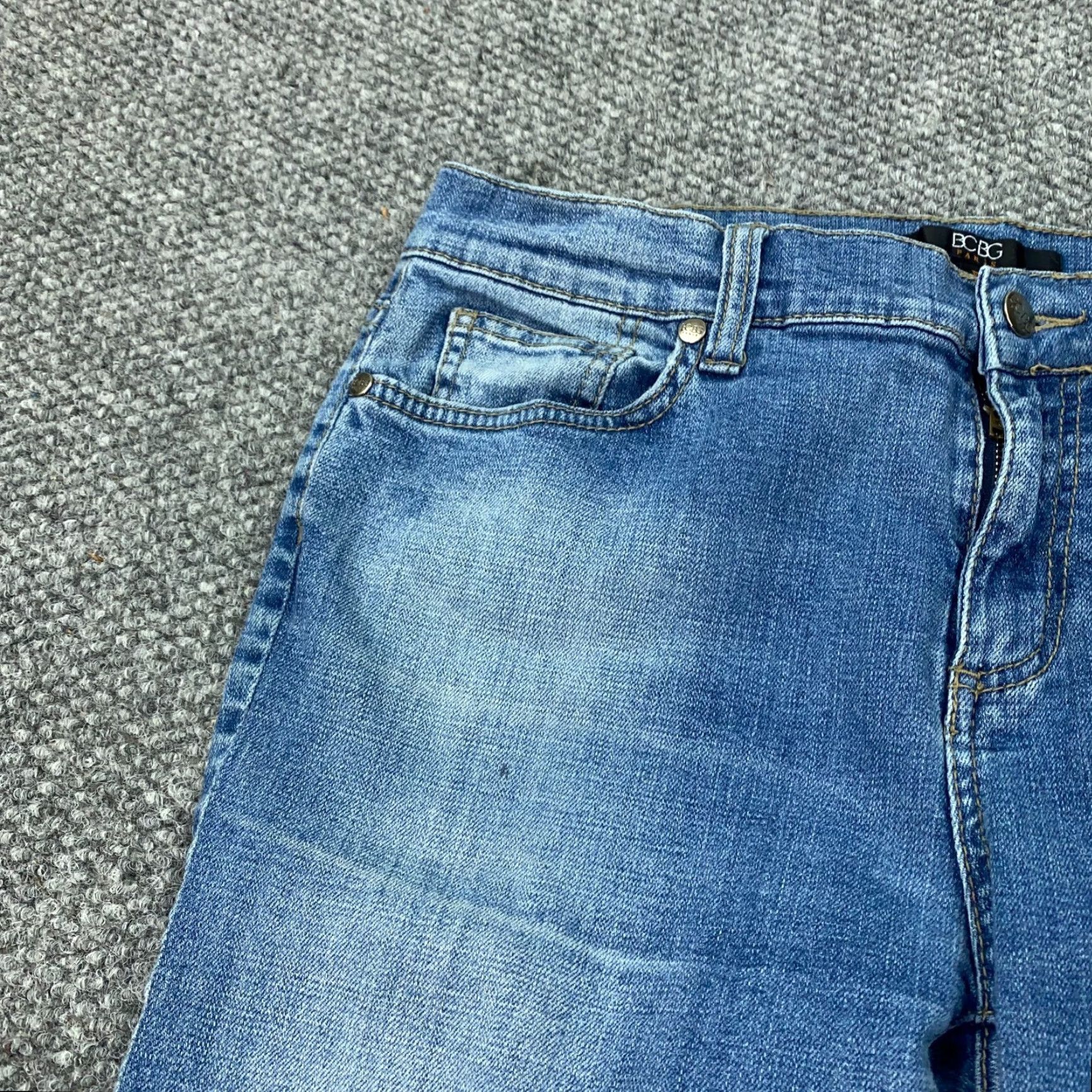 Vintage BCBG Paris Jeans Womens Size 10 Blue Mid-Rise Bootcut Stretch Denim 5-Pocket Size 32" / US 10 / IT 46 - 4 Thumbnail