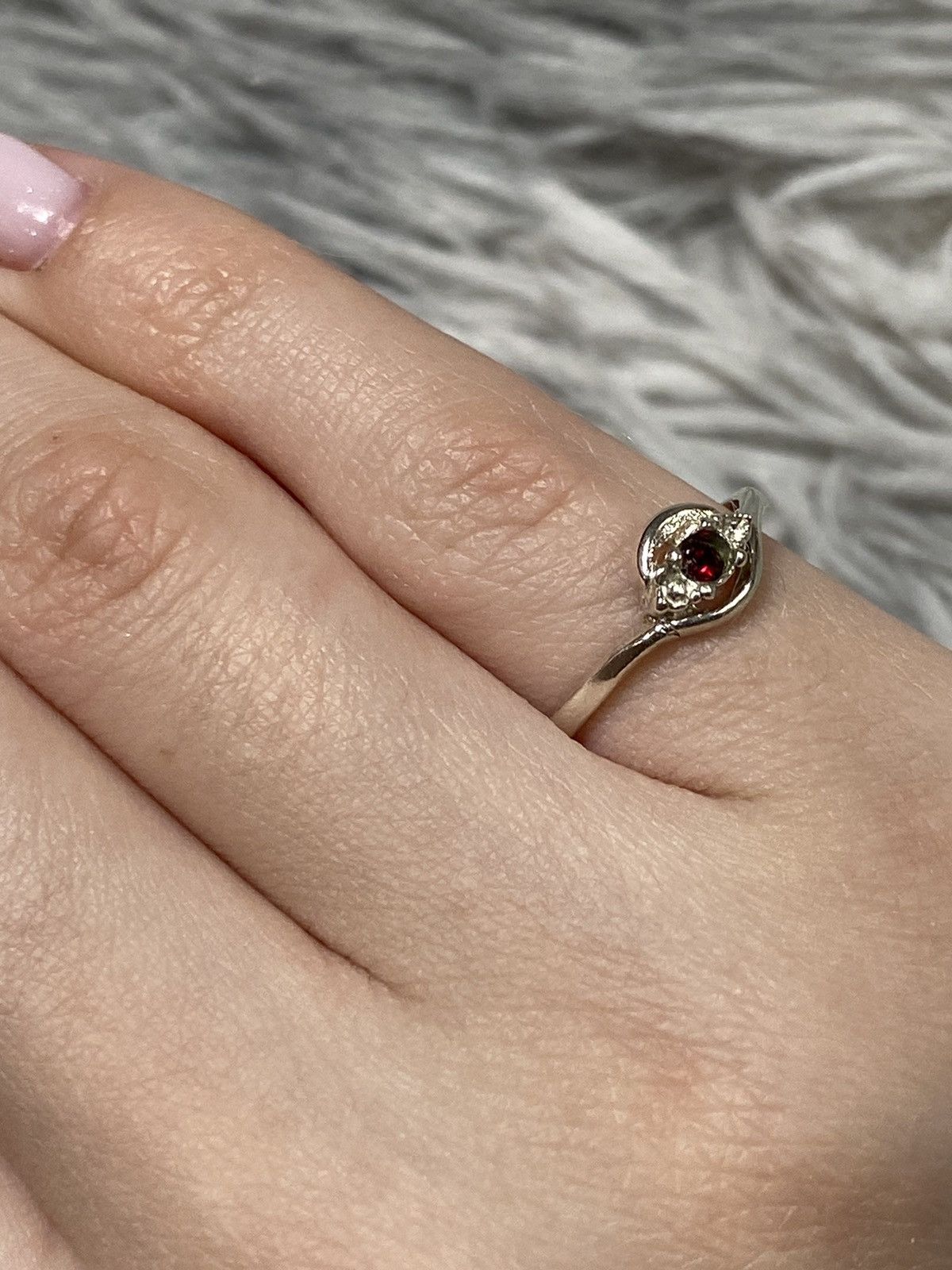 Jewelry Vintage Sterling Silver Ring with Dark Stone Japanese Brand Size ONE SIZE - 6 Thumbnail