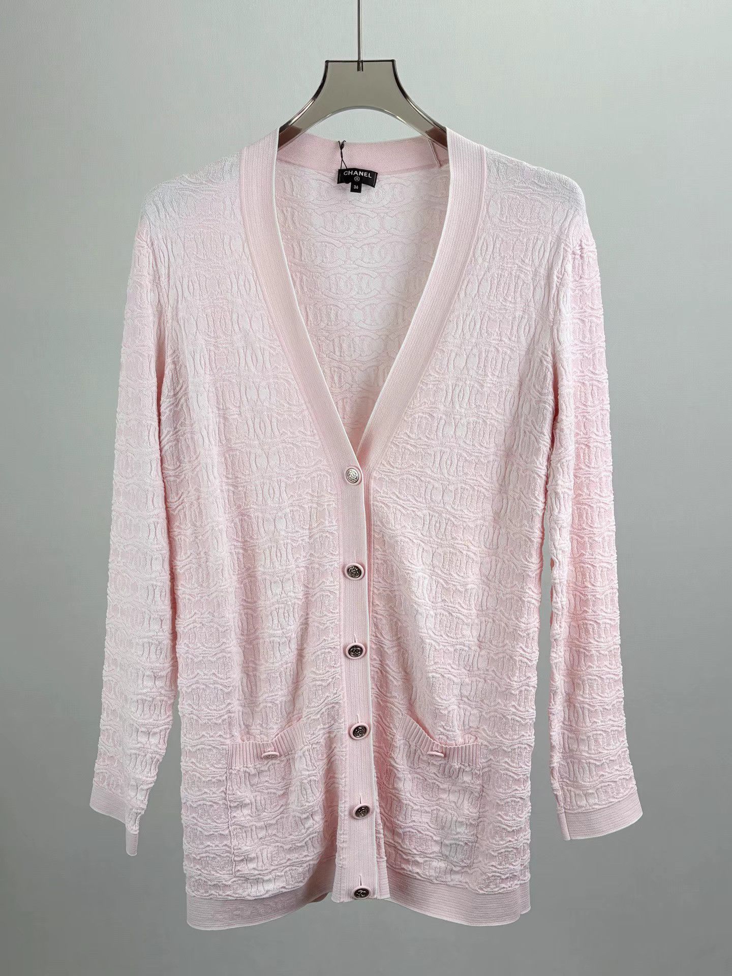 Chanel CHANEL Pink 3D Embossed Knit Cardigan K1 Size XS / US 0-2 / IT 36-38 - 1 Thumbnail