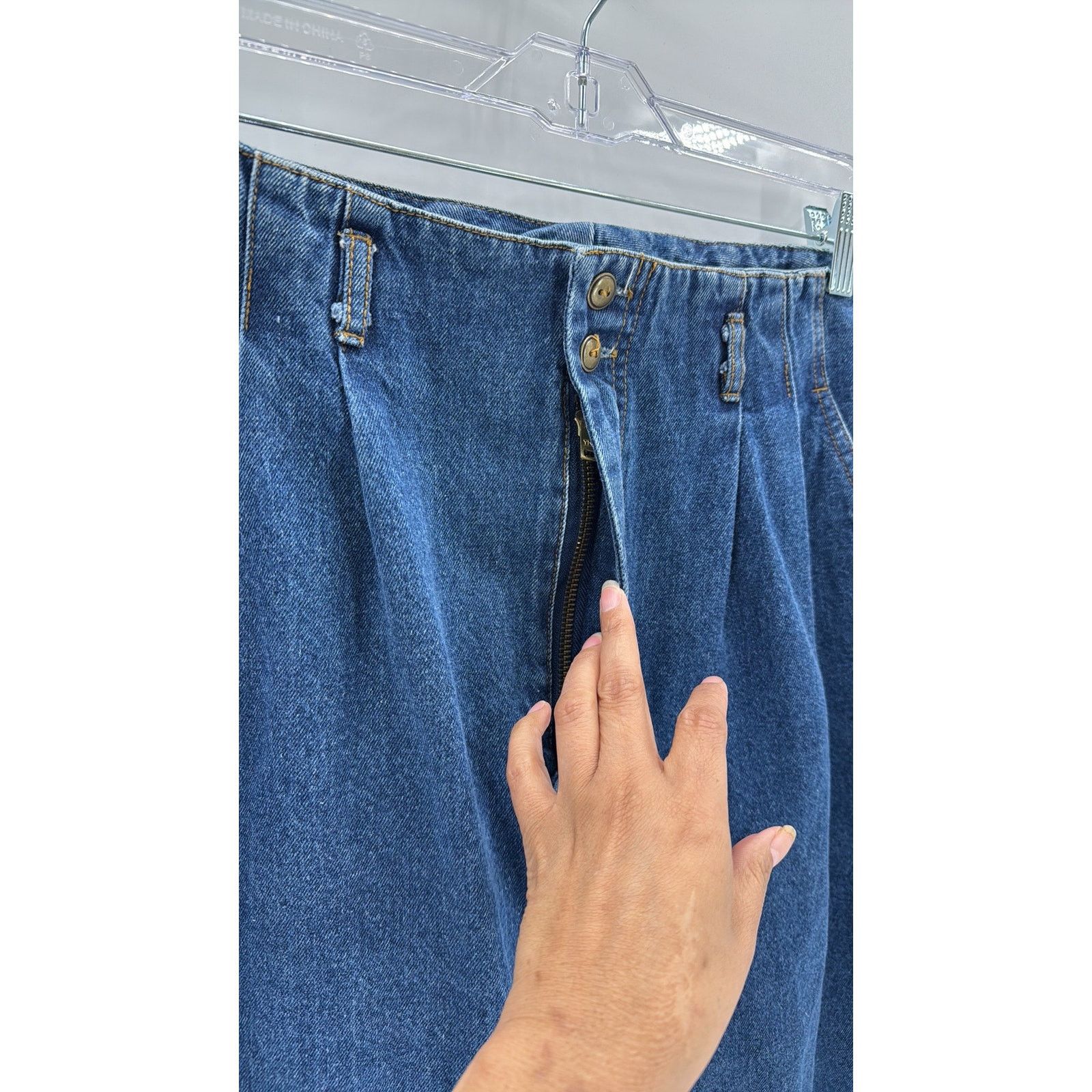 Vintage Vintage high waisted pleated front denim midi skirt sz 12 Size 34" / US 12 / IT 48 - 4 Thumbnail