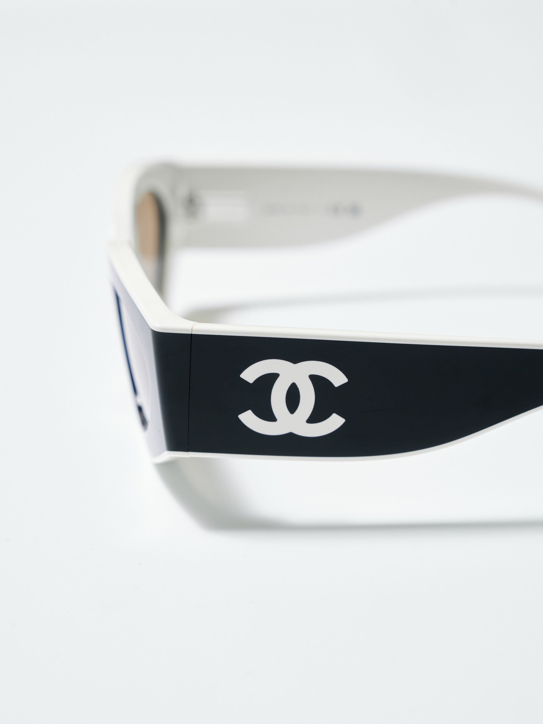Chanel CHANEL OCH6056 C1656/53 Sunglasses BLACK Size ONE SIZE - 3 Thumbnail