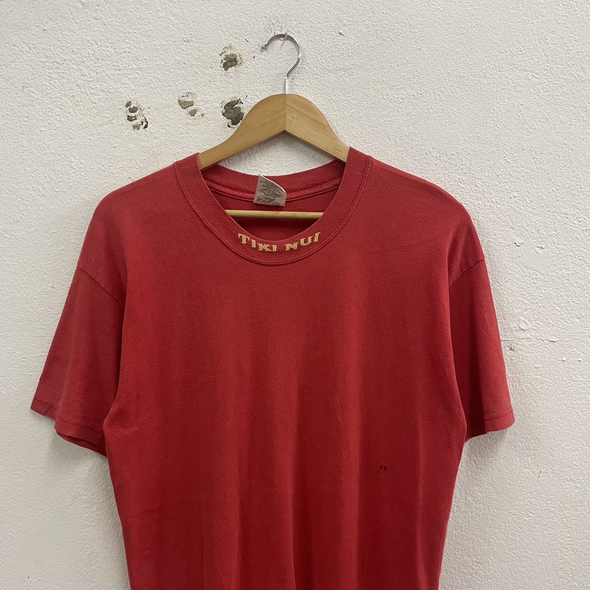 Vintage 🔥Vintage 90s Tiki Nui South Pacific Big Logo Surf Skate Tee Size US M / EU 48-50 / 2 - 4 Thumbnail