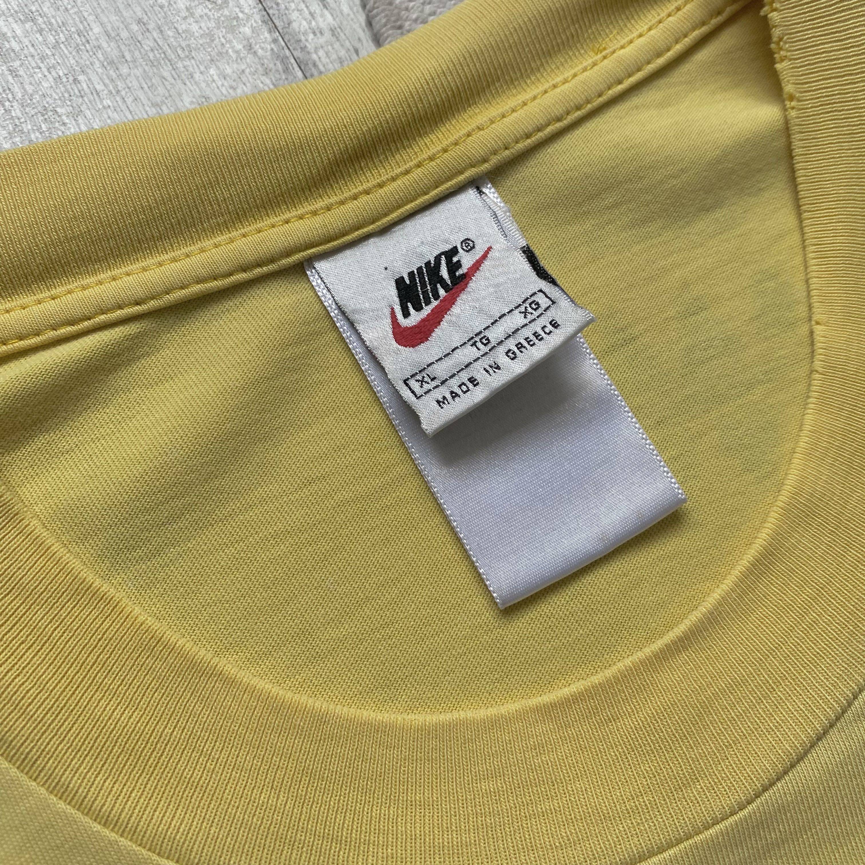 Nike Trashed 80-90s Vintage Nike Yellow tee Swoosh logo Size US L / EU 52-54 / 3 - 5 Thumbnail