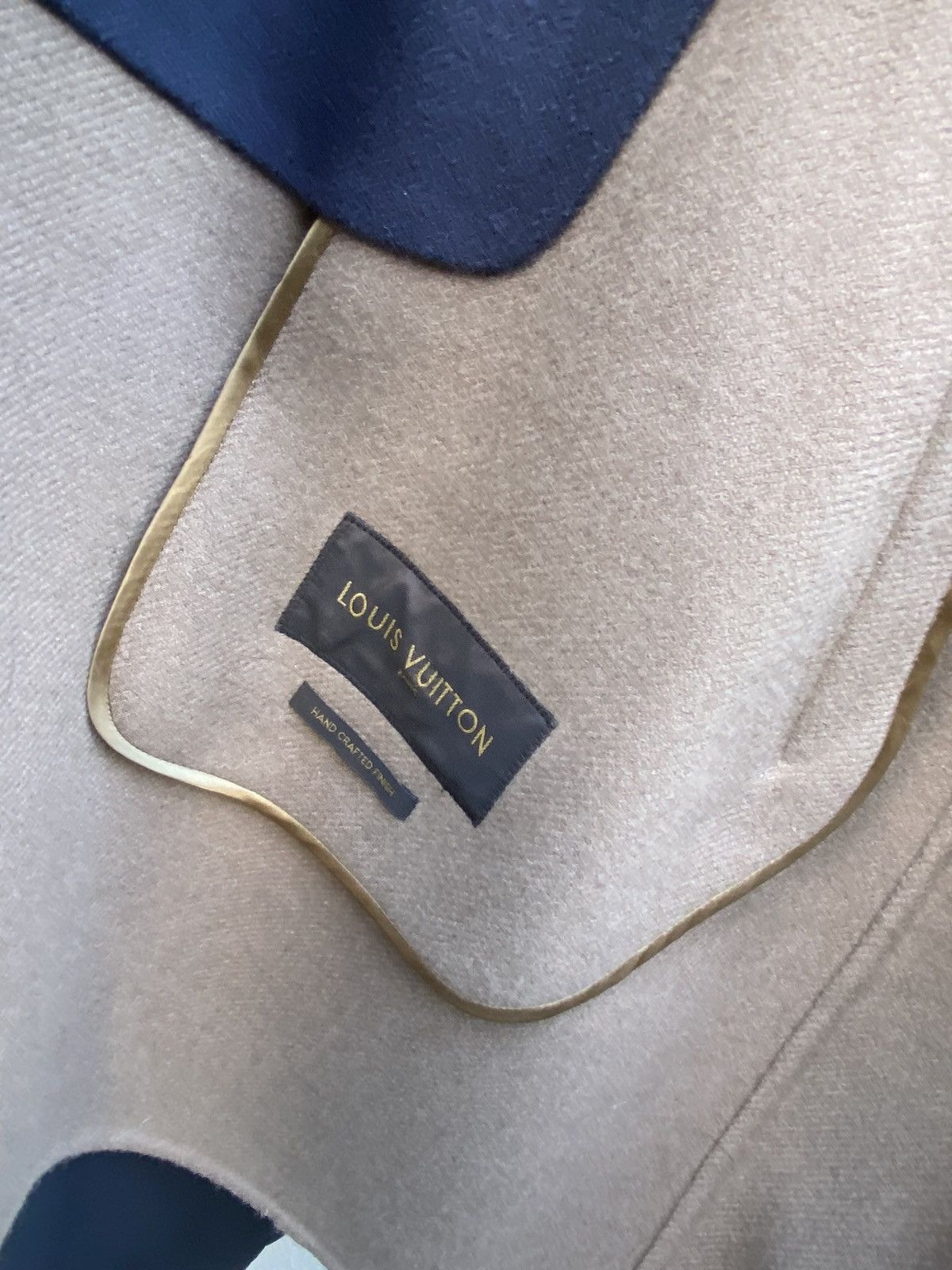 Louis Vuitton Navy wool and cashmere coat Size US M / EU 48-50 / 2 - 12 Thumbnail