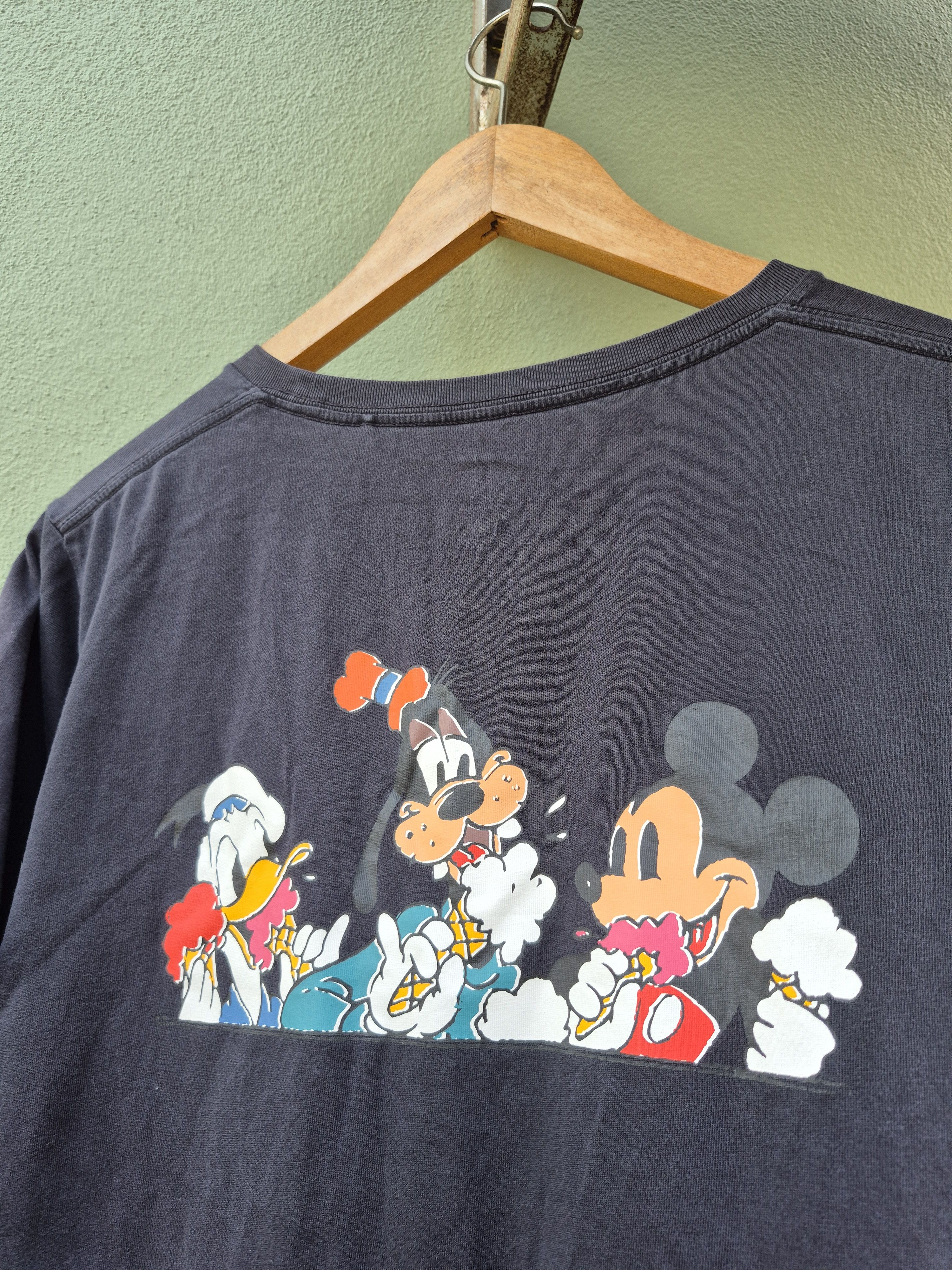 Disney × Japanese Brand × Uniqlo 🔥 Uniqlo Disney Mickey Mouse Cartoon Tee Size US M / EU 48-50 / 2 - 2 Thumbnail