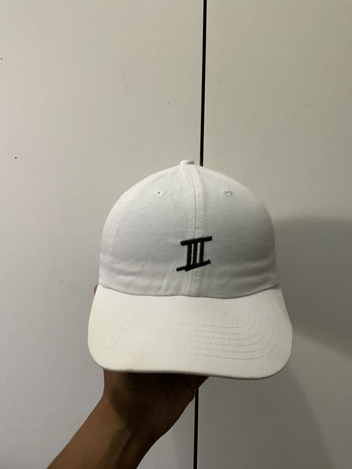 Japanese Brand Plain White Black Logo Hat Size ONE SIZE - 1 Thumbnail