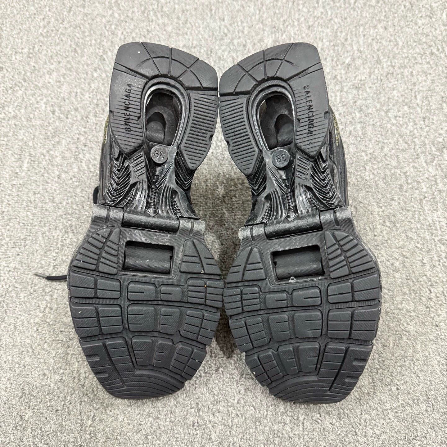 Balenciaga xpander black trainers 39