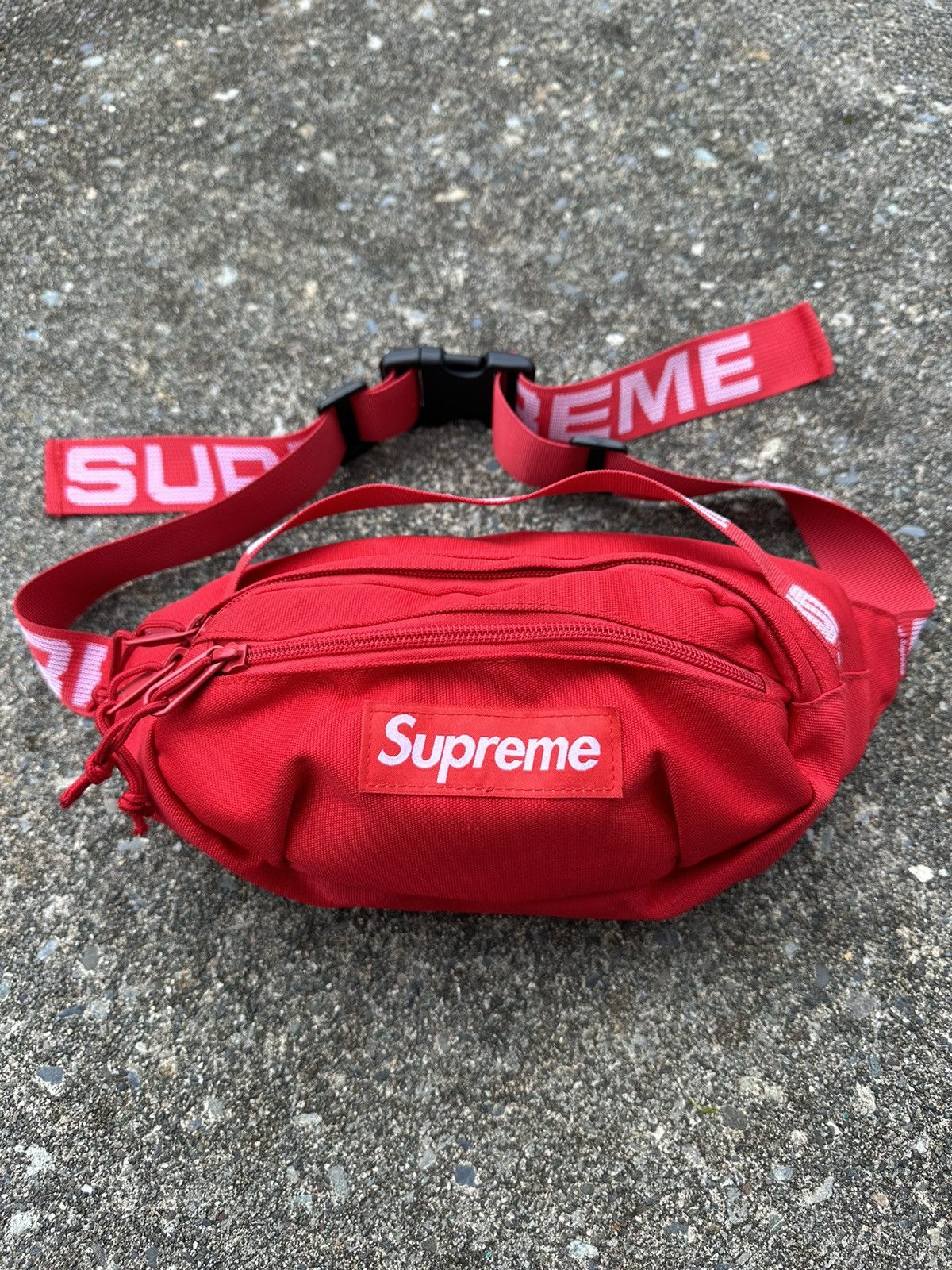 Supreme fannypack's online