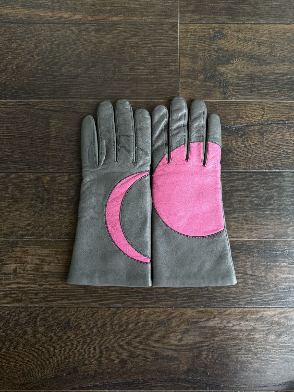 Issey Miyake AW04 Moon Leather Gloves Size ONE SIZE - 1 Thumbnail