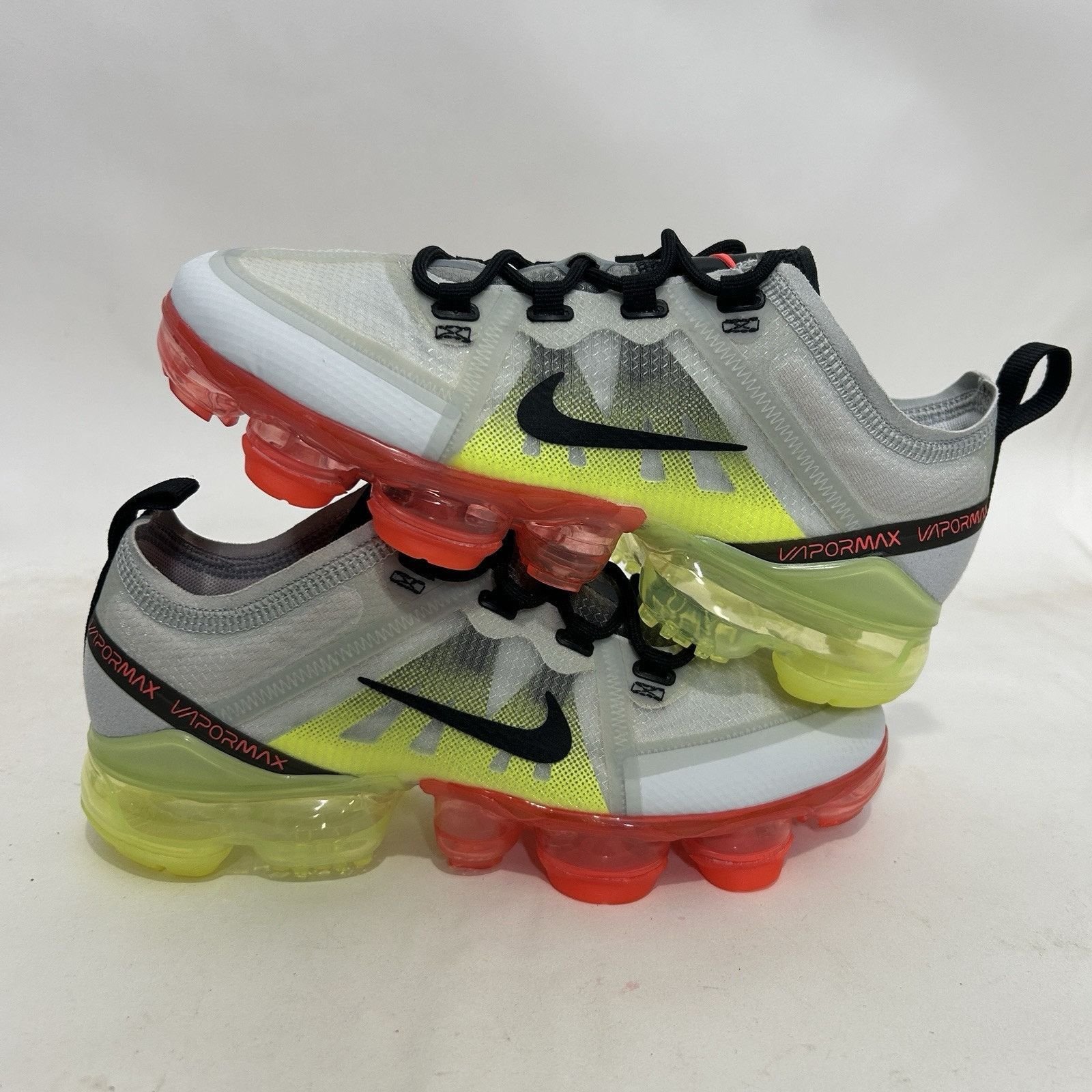 Nike Nike Air Vapormax 2019 GS “Platinum Grey Volt” Size US 6.5 / IT 36.5 - 1 Thumbnail