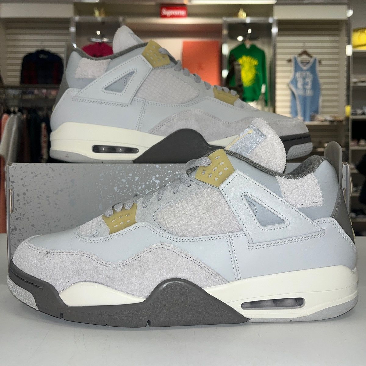 Jordan Brand Size 13 - Air Jordan 4 Retro SE Craft Photon - DV3742-021 Size US 13 / EU 46 - 1 Thumbnail
