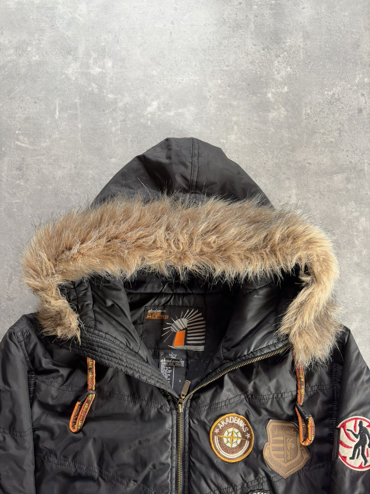 Akademiks Akademiks Faux Fur Hooded Baggy Patches Bomber Jacket L Size US L / EU 52-54 / 3 - 10 Thumbnail