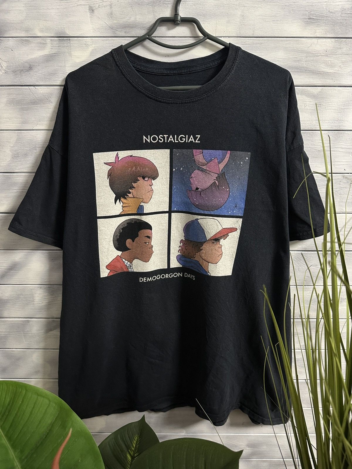 Band Tees Rare Vintage T-Shirt Gorillaz Nostalgiaz Demogorgon Days Size US XL / EU 56 / 4 - 1 Thumbnail