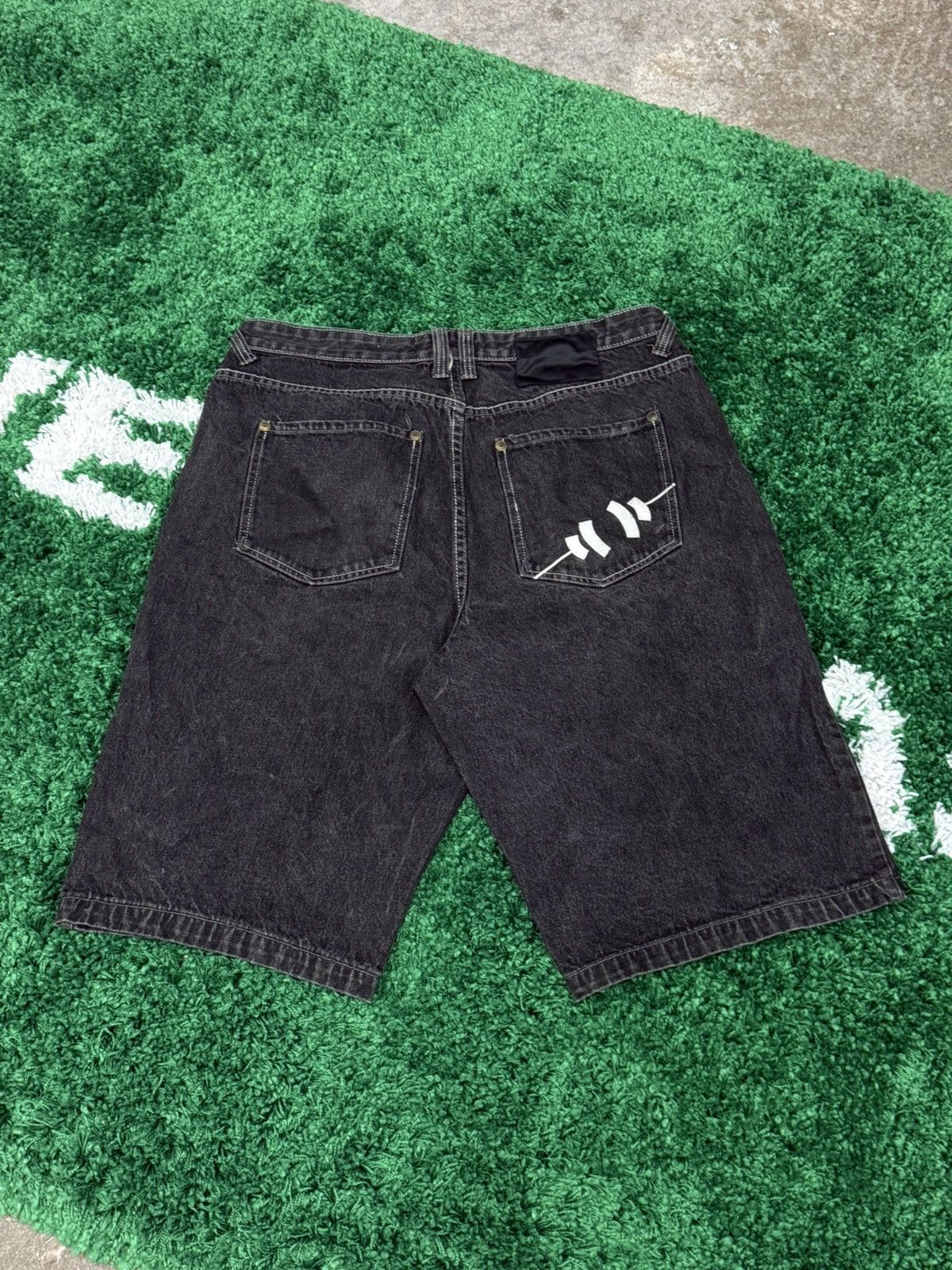Vintage RARE Vintage y2k Embroidered Reverb Space Pocket Shorts 38 Size US 38 / EU 54 - 1 Thumbnail