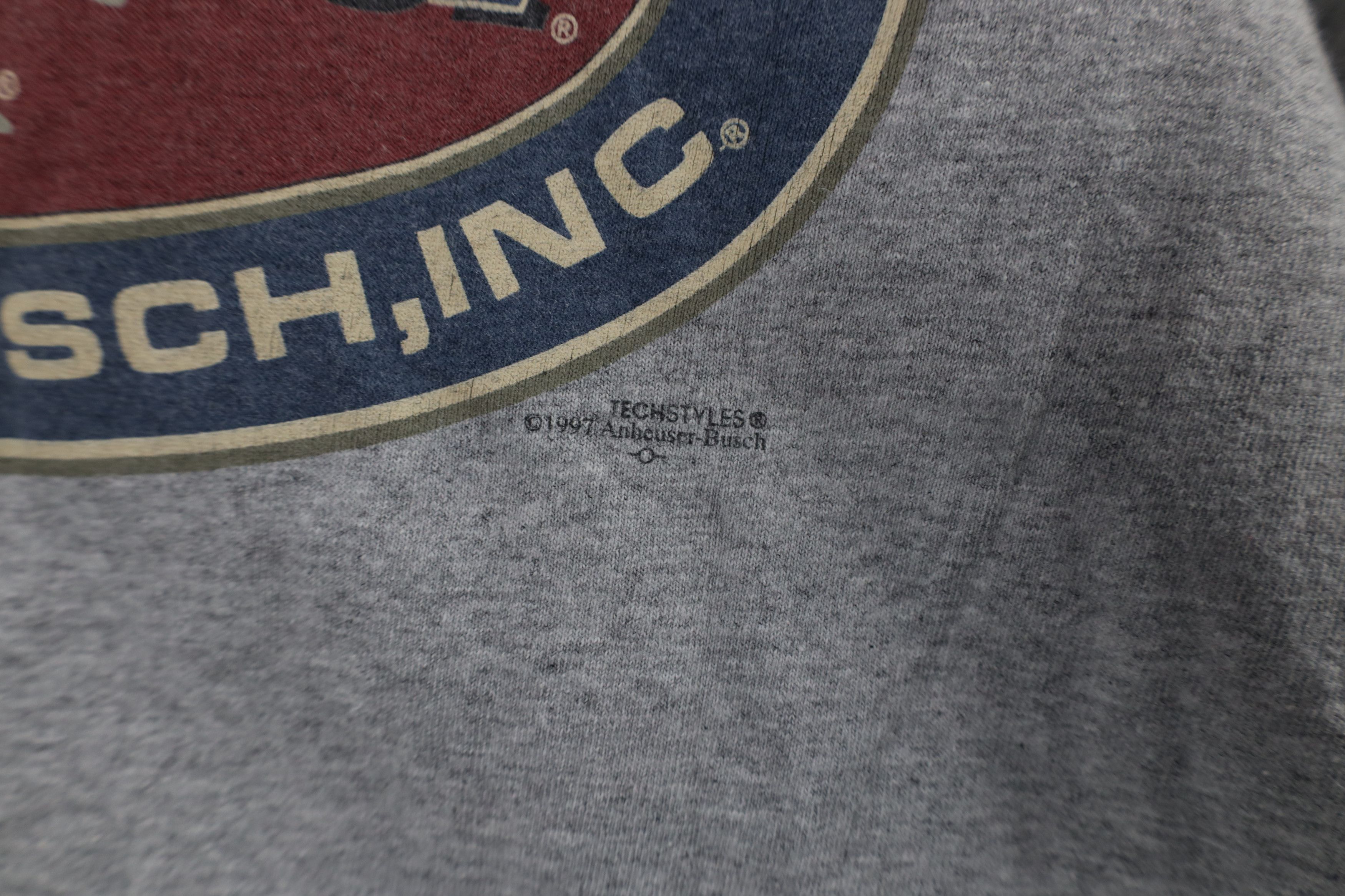 Vintage Vintage 90s Anheuser Busch Budweiser Spell Beer T-Shirt USA Size US L / EU 52-54 / 3 - 9 Thumbnail