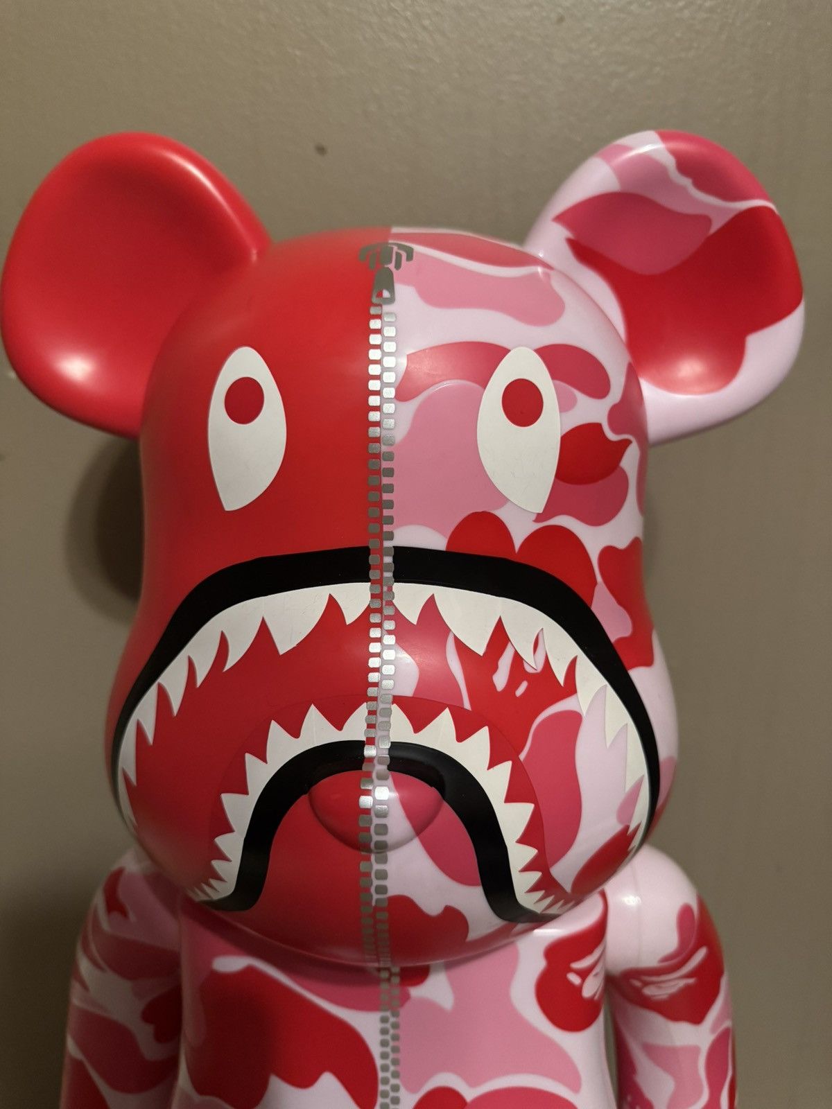 Bape × Medicom Toy Bape x Bearbrick x Medicom Pink shark camo 1000% Size ONE SIZE - 2 Thumbnail