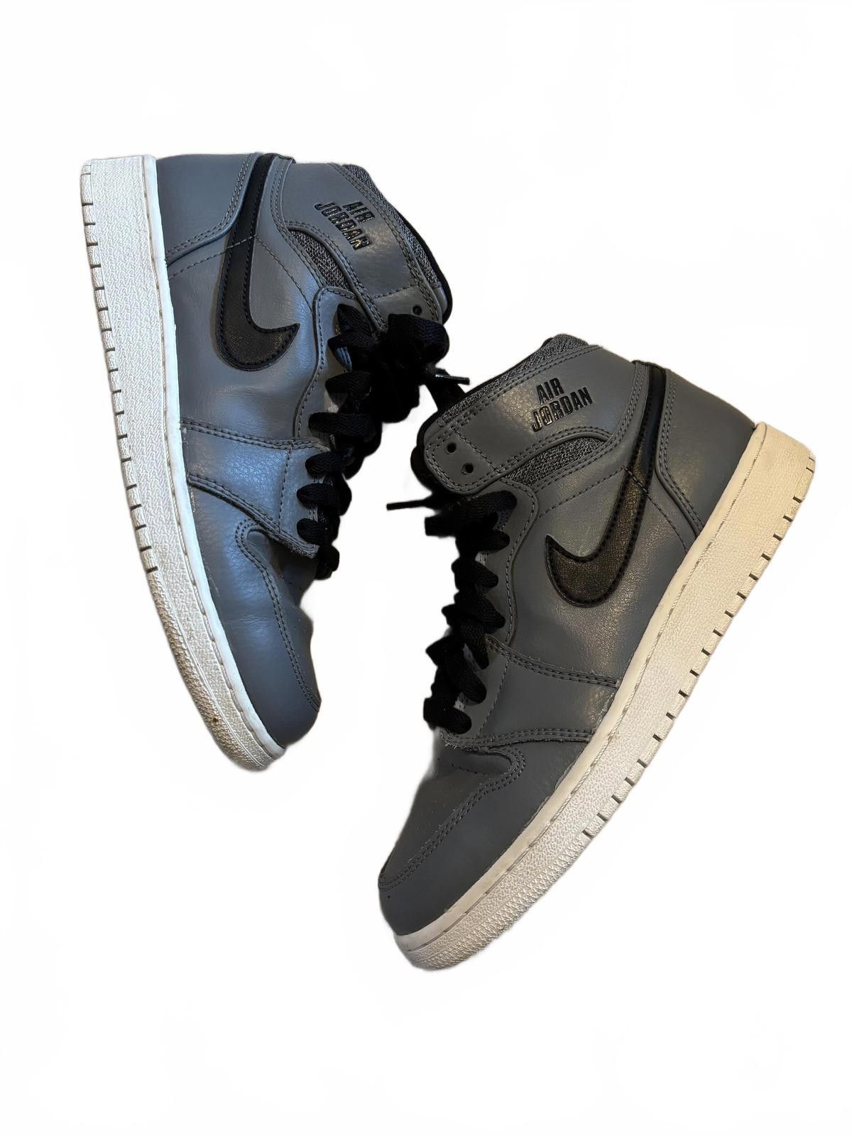 Nike Nike Air Jordan 1 Retro High OG Sneaker Rare Y5=W7 Size US 7 / IT 37 - 1 Thumbnail