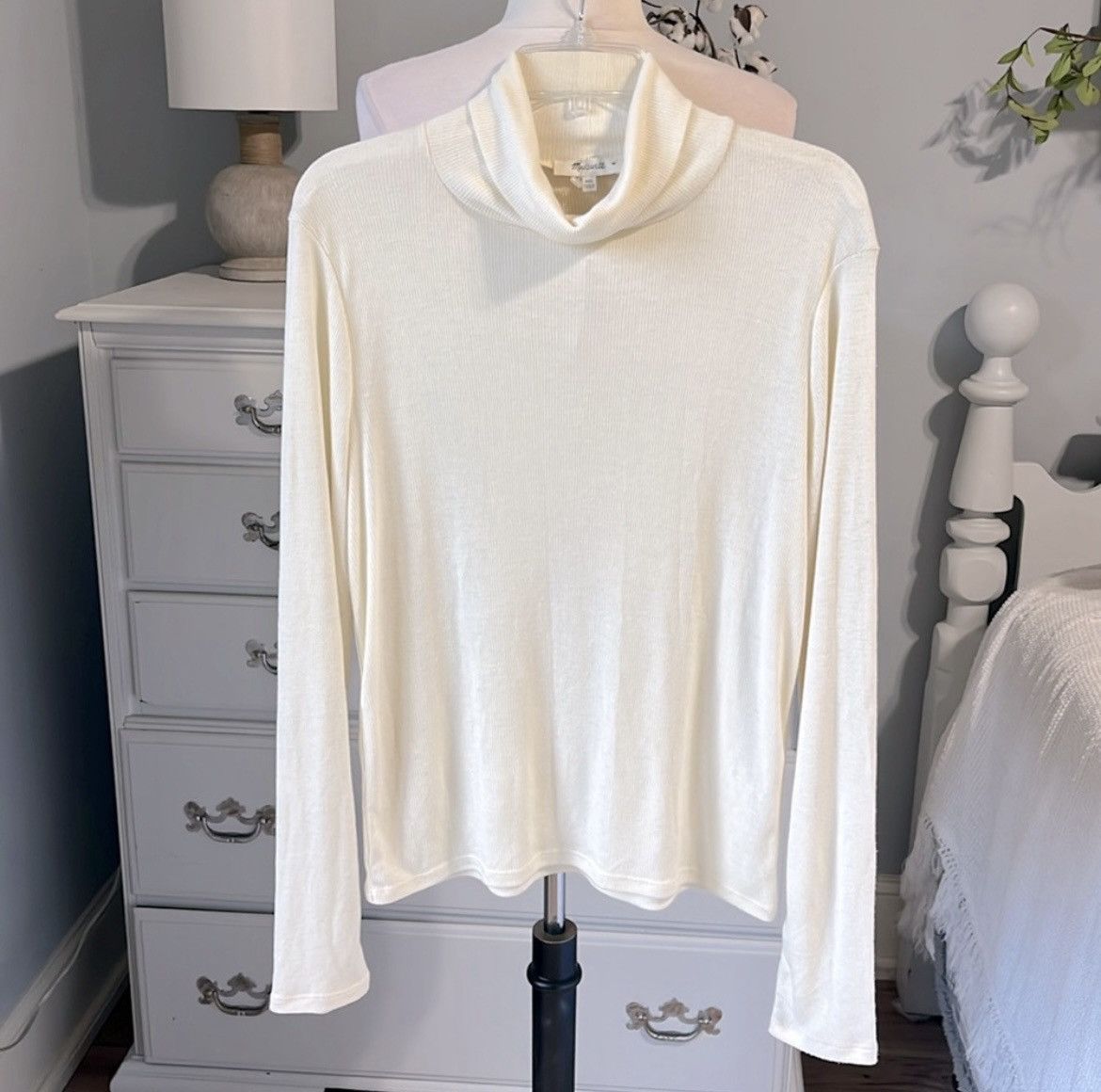 Madewell Madewell Beige Ribbed Turtleneck Size XXL / US 16-18 / IT 52-54 - 1 Thumbnail