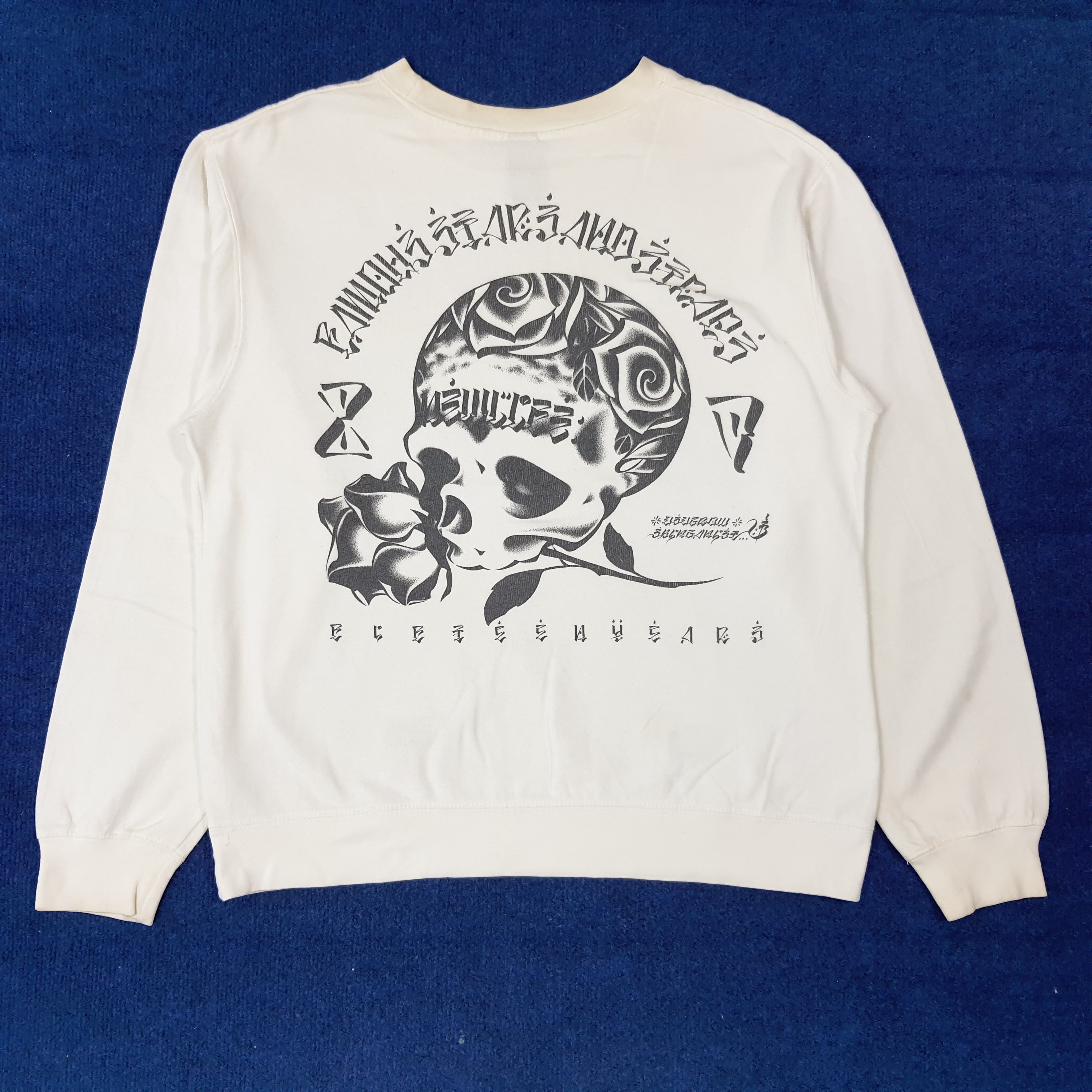 Famous Stars And Straps Vintage 2000s Famous Skull Rose Graphic Sweatshirt C275N2 Size US M / EU 48-50 / 2 - 1 Thumbnail