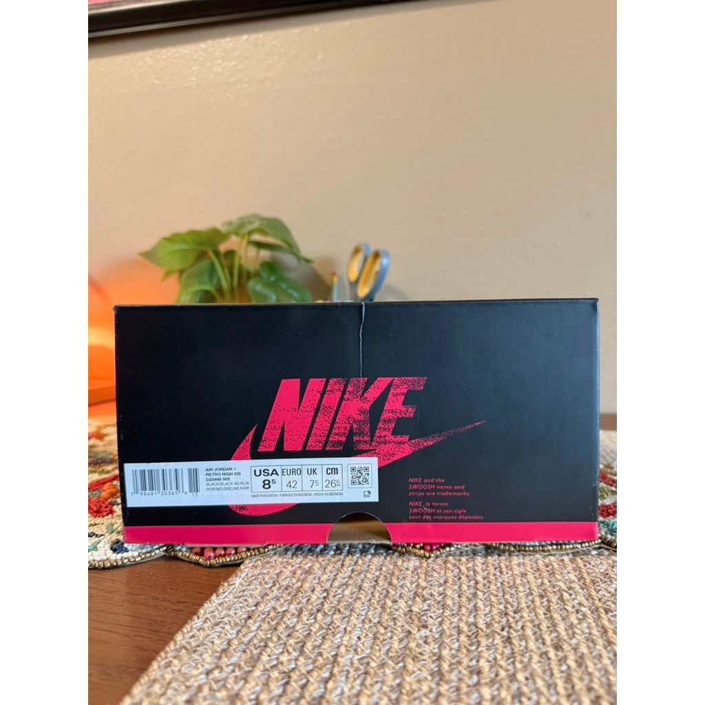 Jordan Brand × Nike Jordan 1 Retro High OG Self Expression Black Muslin Red Size US 8.5 / EU 41-42 - 9 Thumbnail