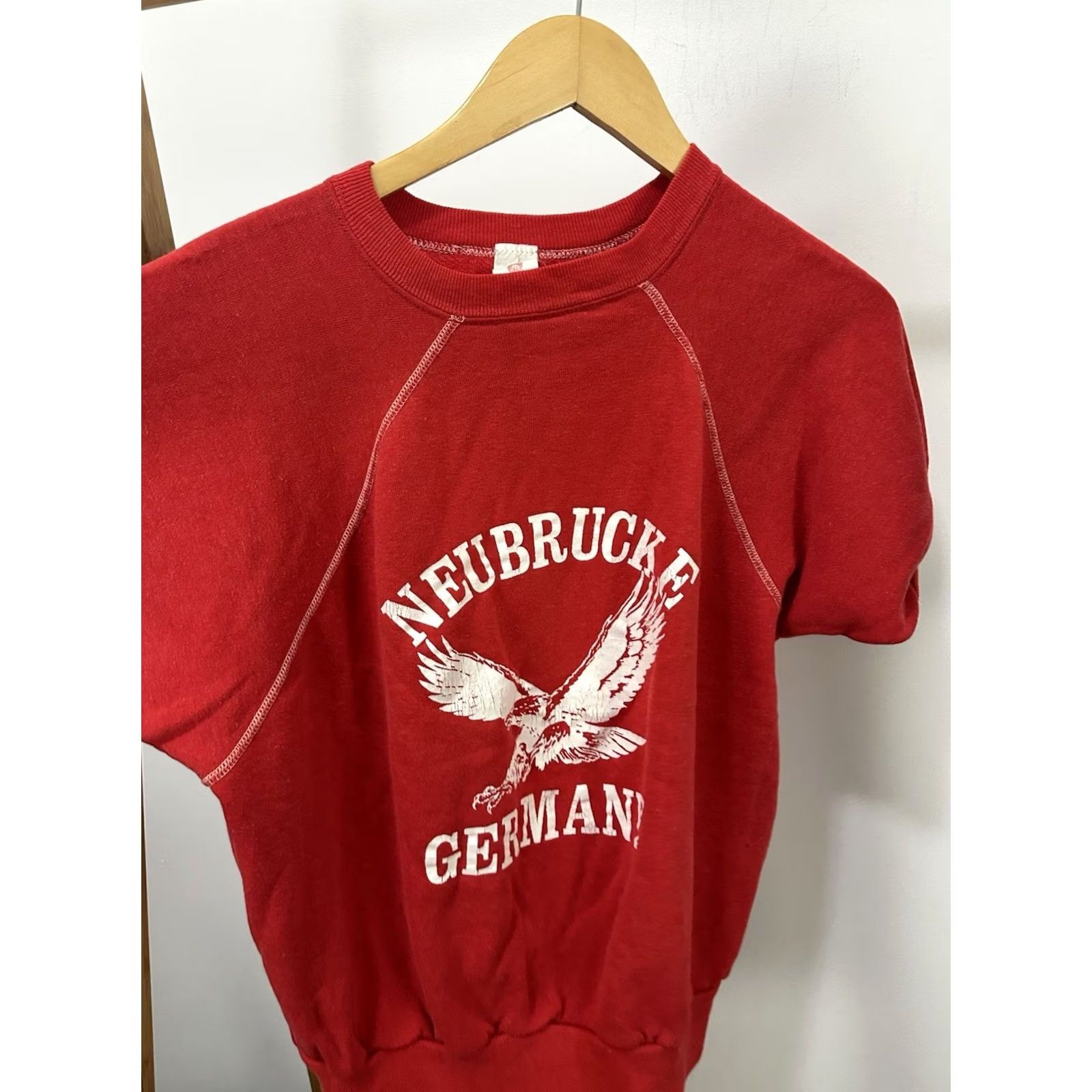 Vintage VTG 70s Neubrucke Germany Eagle Bundeswappen Raglan Soft Worn Sweatshirt XL Red Mens Pullover Fade Raglan Vintage Sweatshirt Size US XL / EU 56 / 4 - 4 Thumbnail