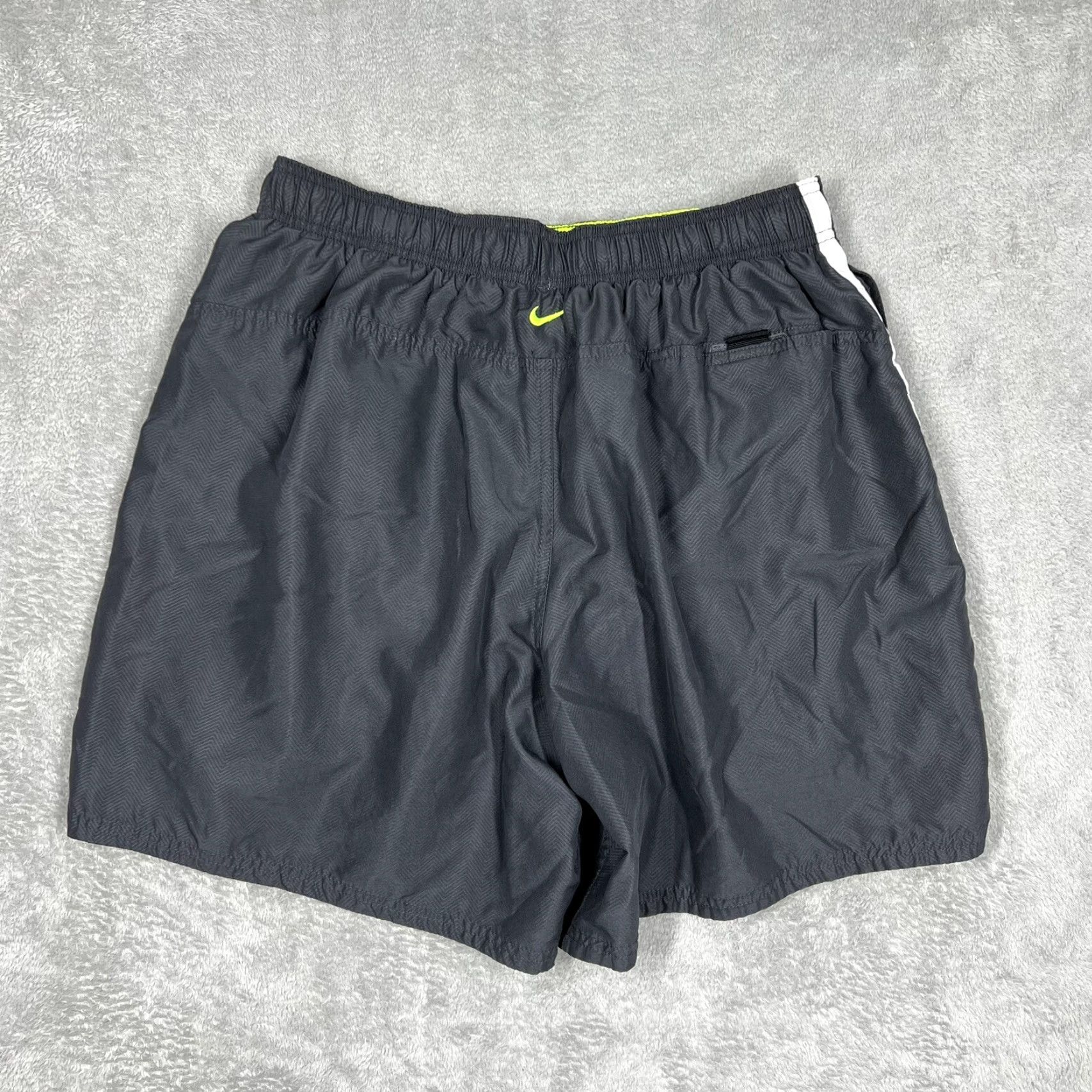 Nike Nike Swim Trunks Mens XL Dark Gray Board Shorts Pockets 6.5" Inseam Green Swoosh Size US 36 / EU 52 - 5 Thumbnail