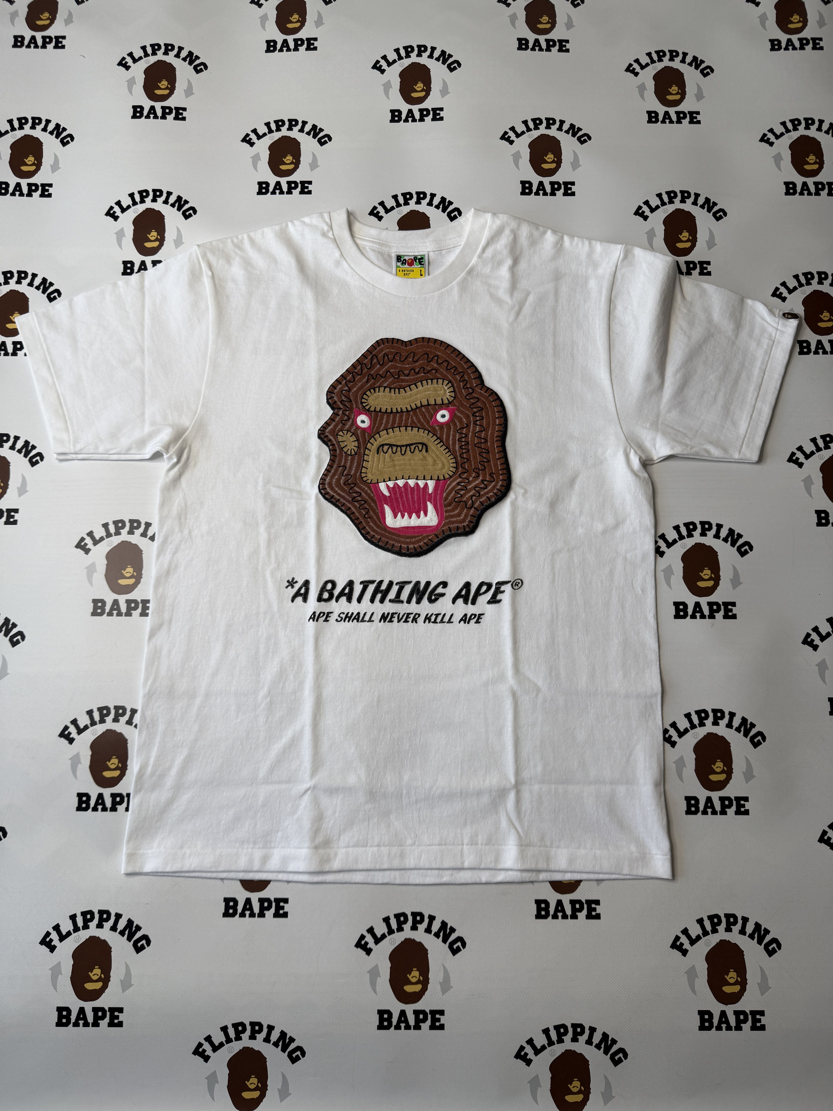 Bape BAPE EMBROIDERY STYLE SOUVENIR LOGO TEE (2025) Size US M / EU 48-50 / 2 - 1 Thumbnail