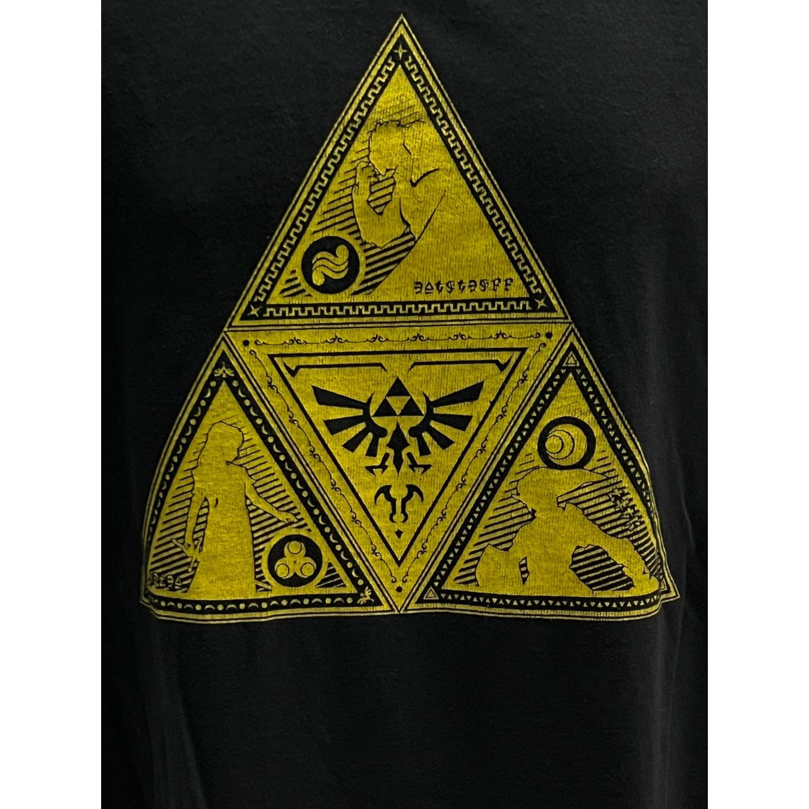Nintendo Legend of Zelda Black T-Shirt 2XL Triforce Nintendo 2019 Size US XXL / EU 58 / 5 - 3 Thumbnail