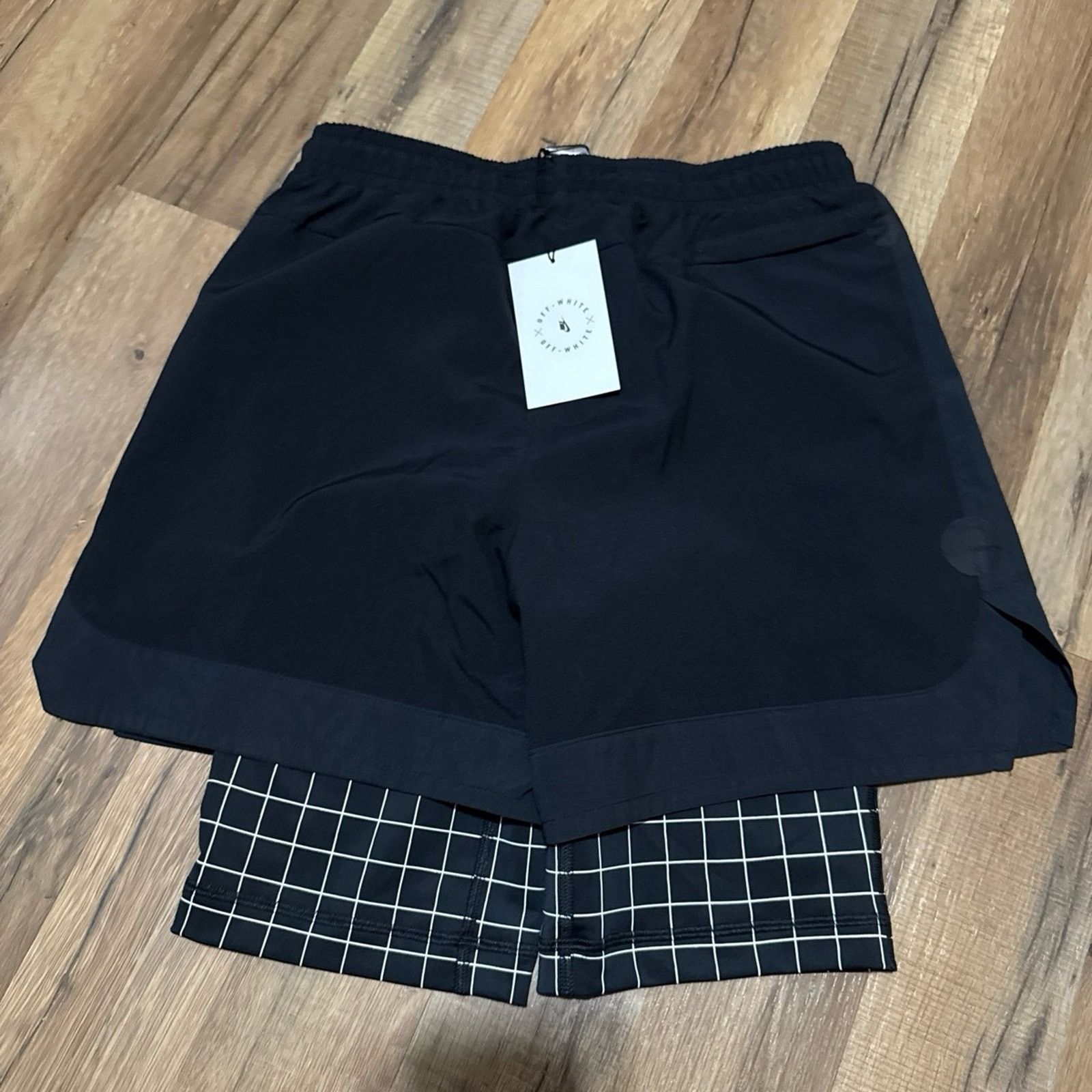 Nike Nike x Off-White Grid Black Shorts Size US 27 - 6 Thumbnail