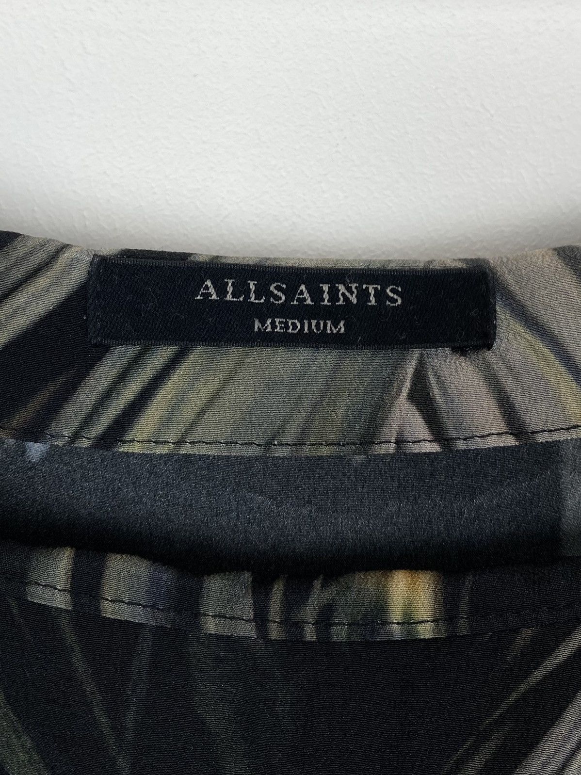 Allsaints AllSaints Rae Neluwa Dress 100% Silk Cold Shoulder Sz Medium Size M / US 6-8 / IT 42-44 - 5 Thumbnail