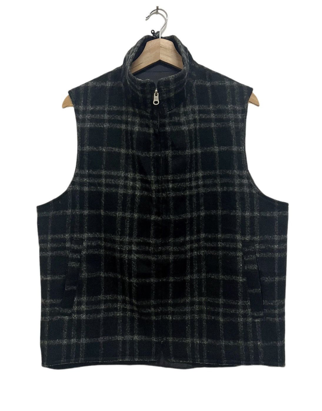 Burberry Burberry London Wool Checkered Black Reversible Vest Size US L / EU 52-54 / 3 - 1 Thumbnail