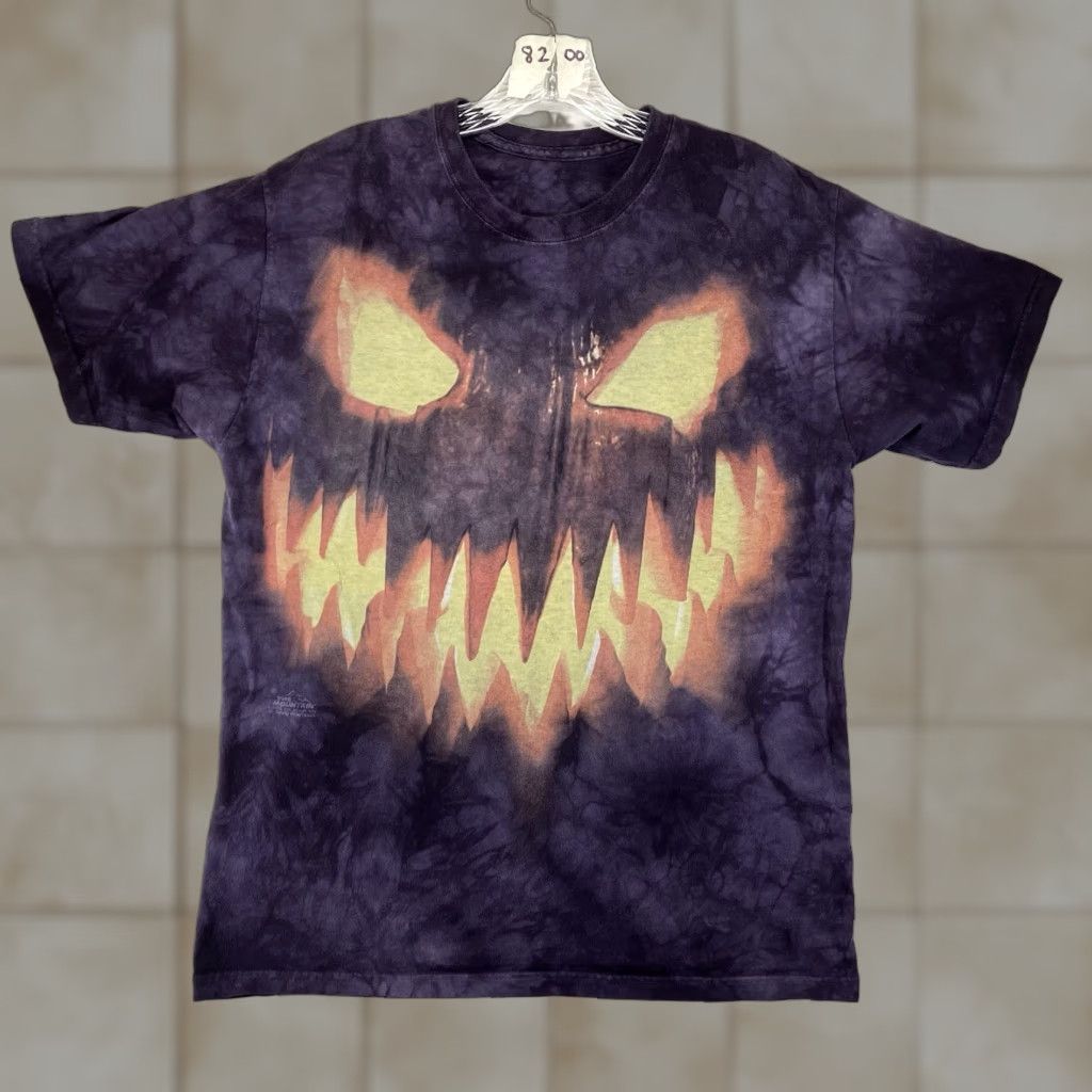 The Mountain VINTAGE The Mountain Halloween Jack-o'-lantern T-shirt Unisex Adults Medium Purple Graphic Print Fall Winter Mens Size US M / EU 48-50 / 2 - 1 Thumbnail