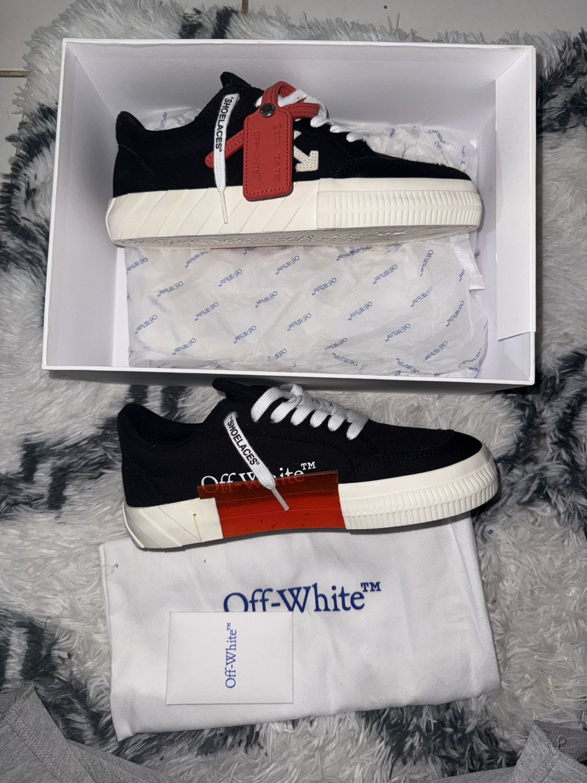 Off-White Off-White Low Vulcanized Canvas Sneaker (Men) Size US 9 / EU 42 - 3 Thumbnail