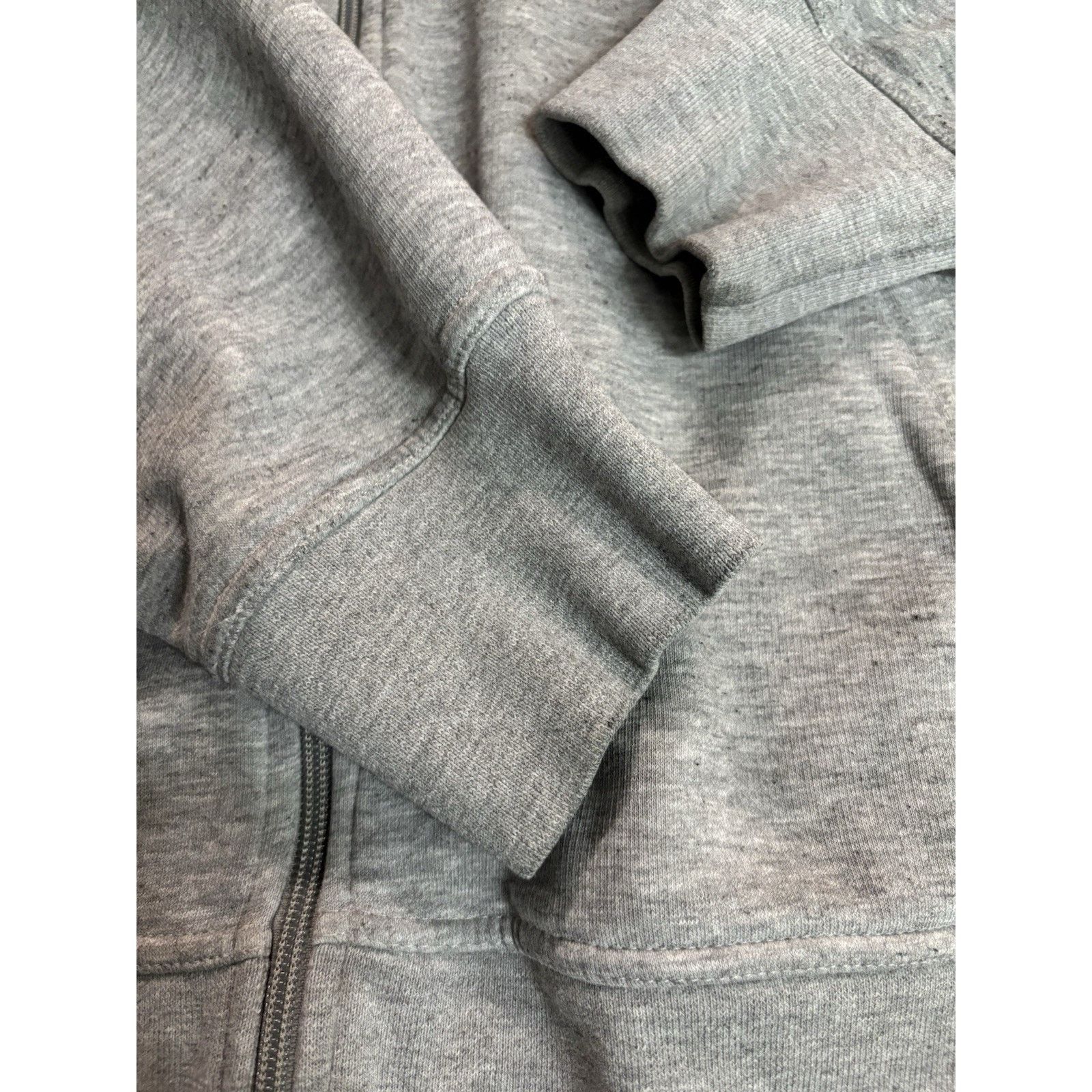 Nike Vintage Y2K Nike Athletics Full Zip Jacket Gray L Silver Tab Size US L / EU 52-54 / 3 - 9 Thumbnail