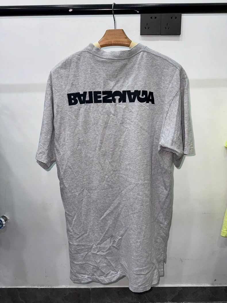 Balenciaga Balenciaga Reversed Letter Relaxed Fit Vintage Crewneck Sh Size US S / EU 44-46 / 1 - 2 Thumbnail