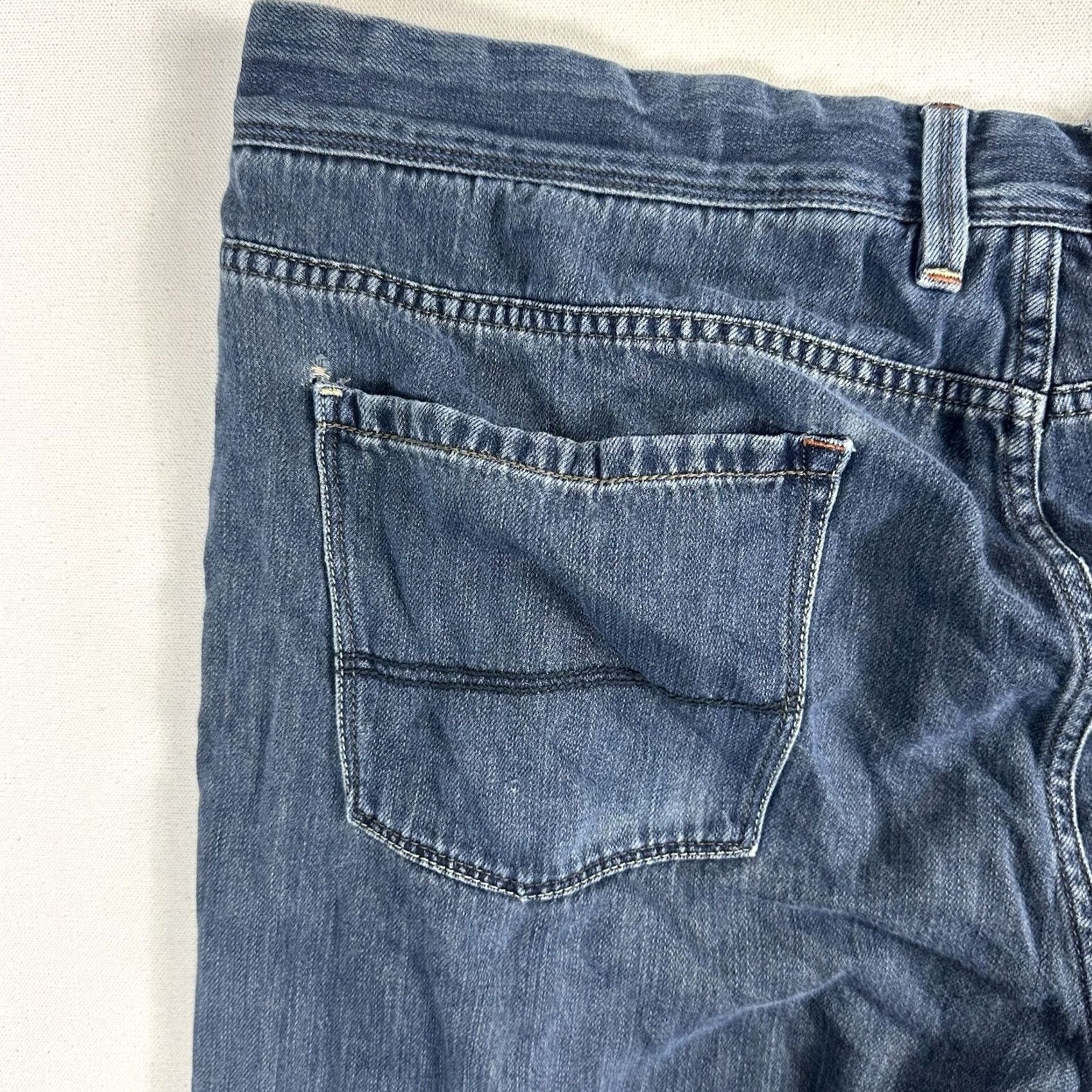 Tommy Bahama Tommy Bahama Jeans Mens Size 42x30 Blue Denim Straight Leg Standard Coin Pocket Size US 42 / EU 58 - 6 Thumbnail