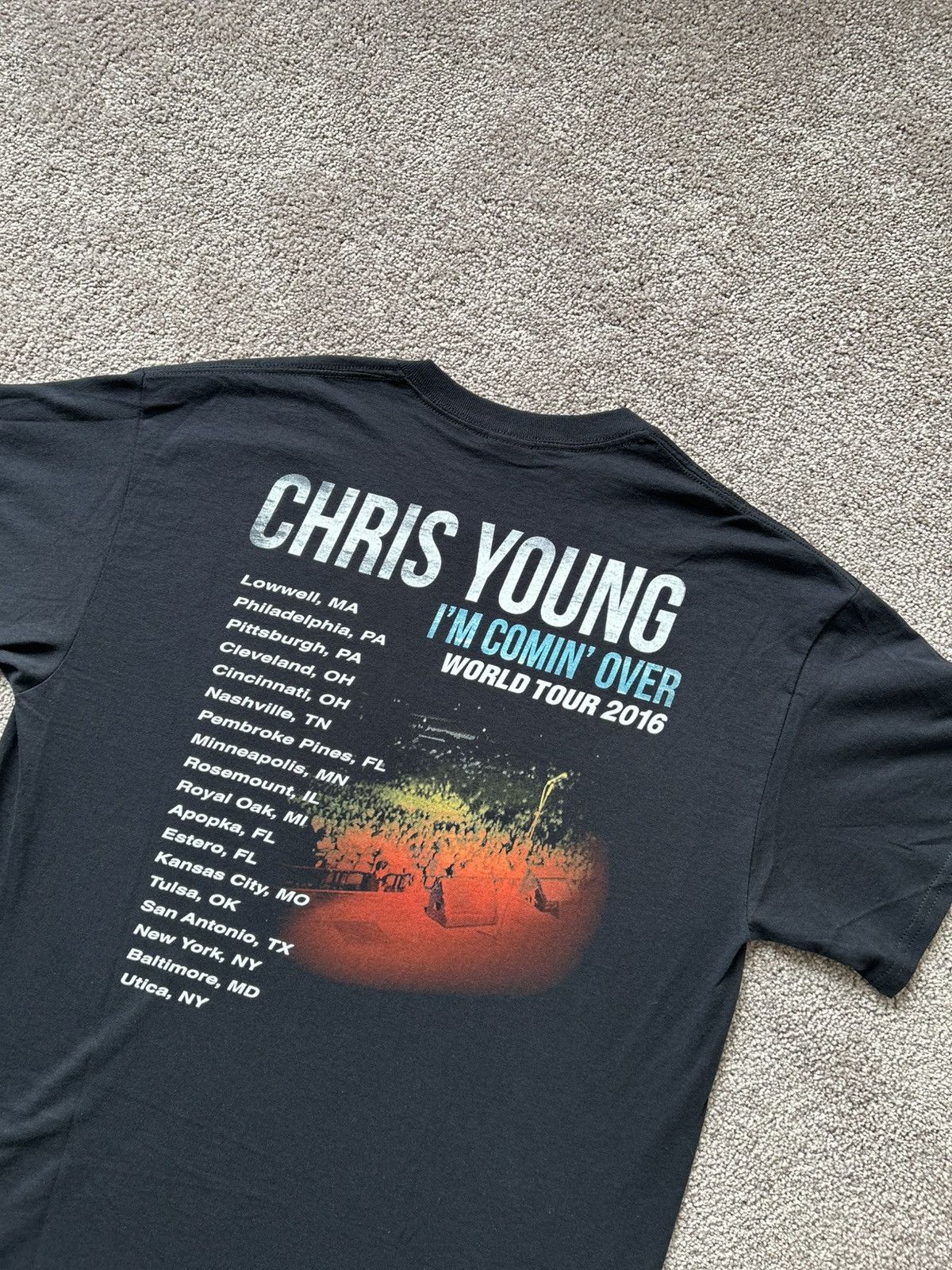 Band Tees × Vintage 2016 Chris Young Im Coming Over Tour Tee Size US L / EU 52-54 / 3 - 5 Thumbnail